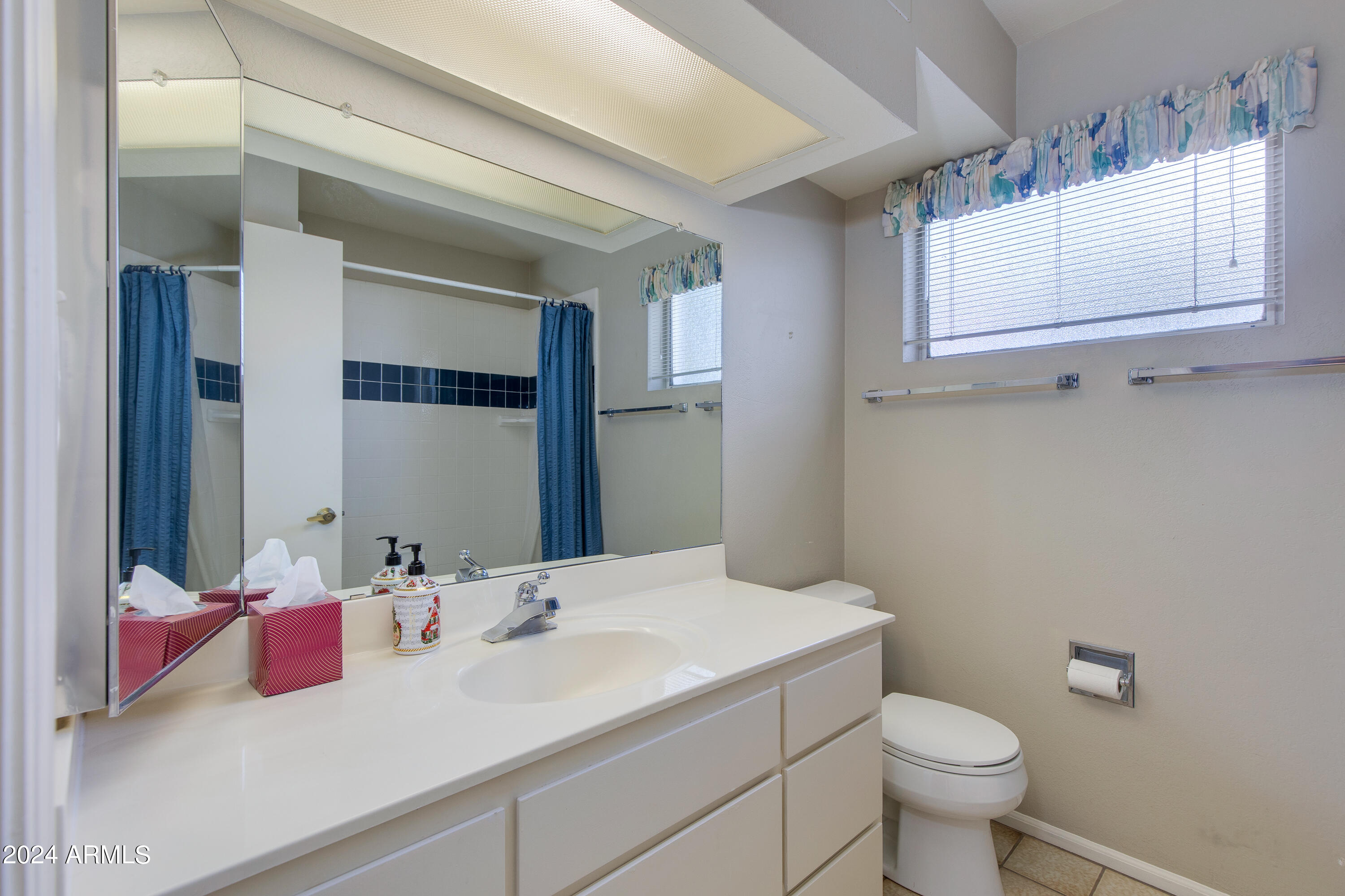 4924 E MULBERRY Drive