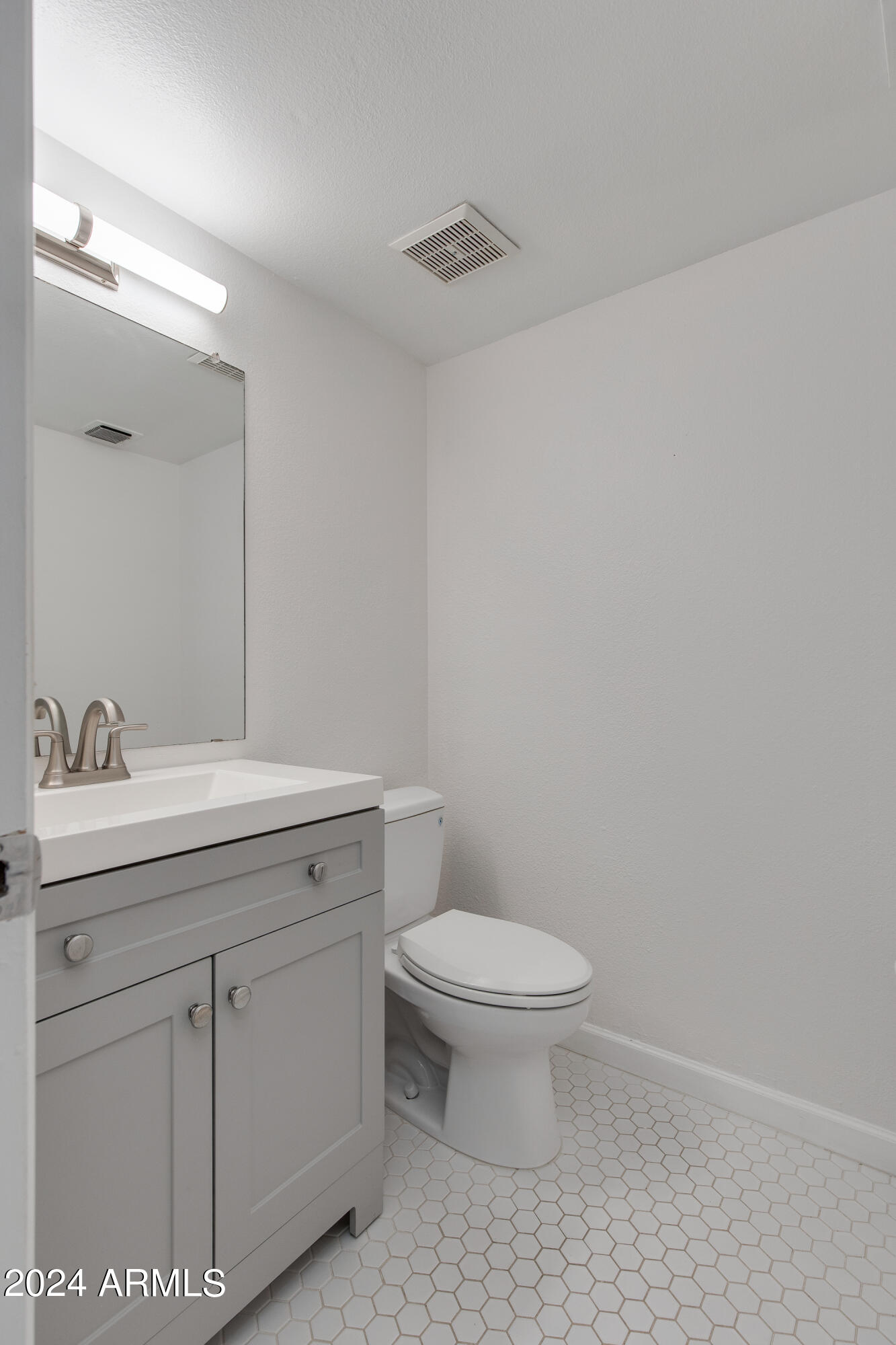 5203 N 24TH Street, 107