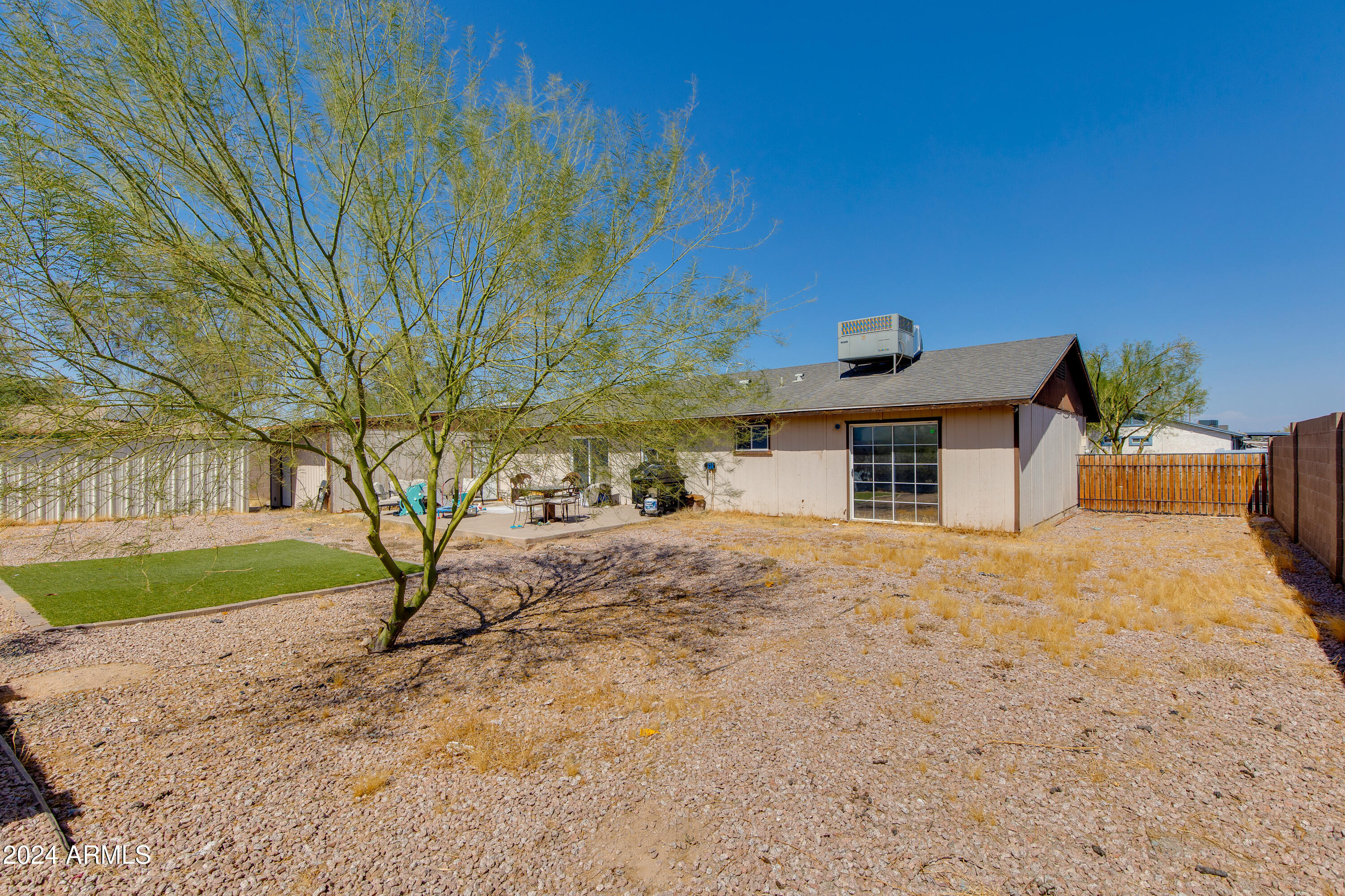 1059 W CORNELL Drive