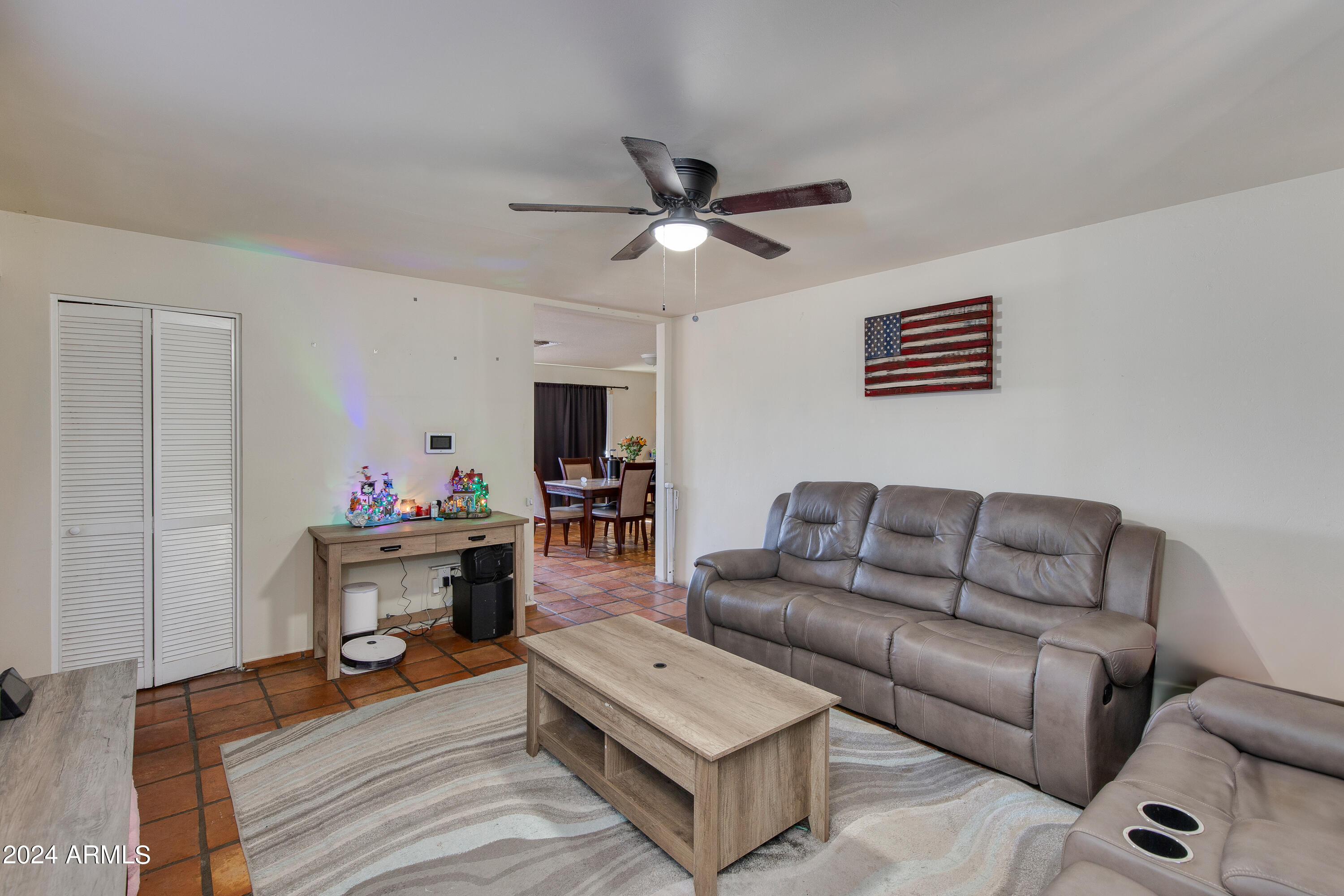 1059 W CORNELL Drive