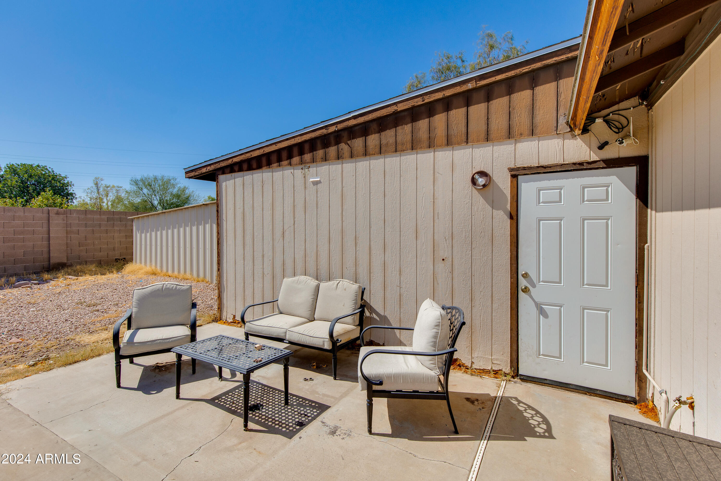 1059 W CORNELL Drive