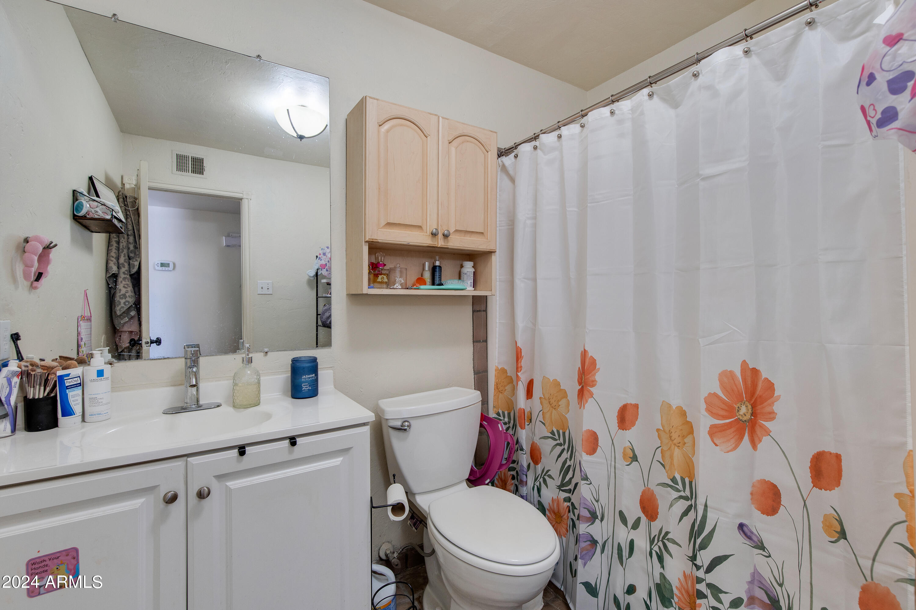 1059 W CORNELL Drive