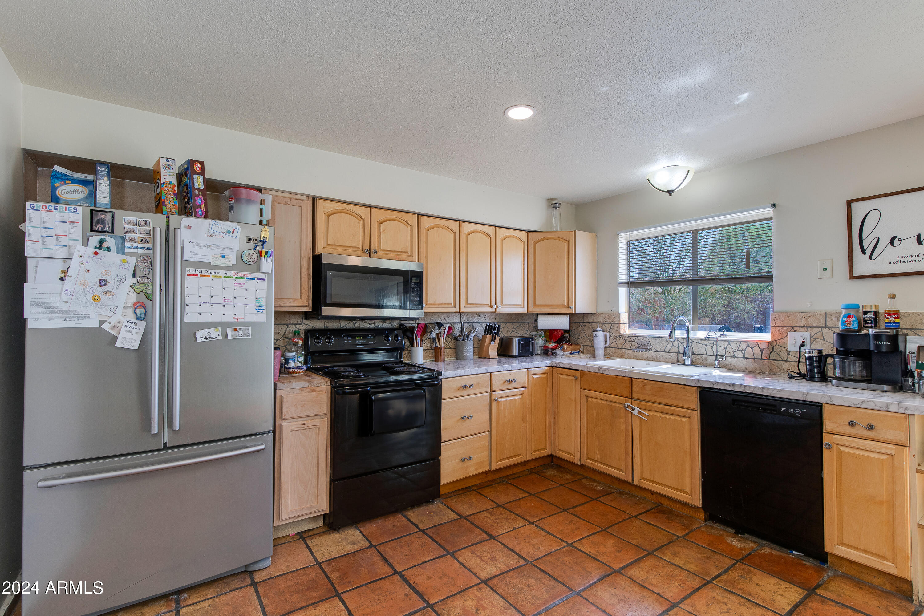 1059 W CORNELL Drive