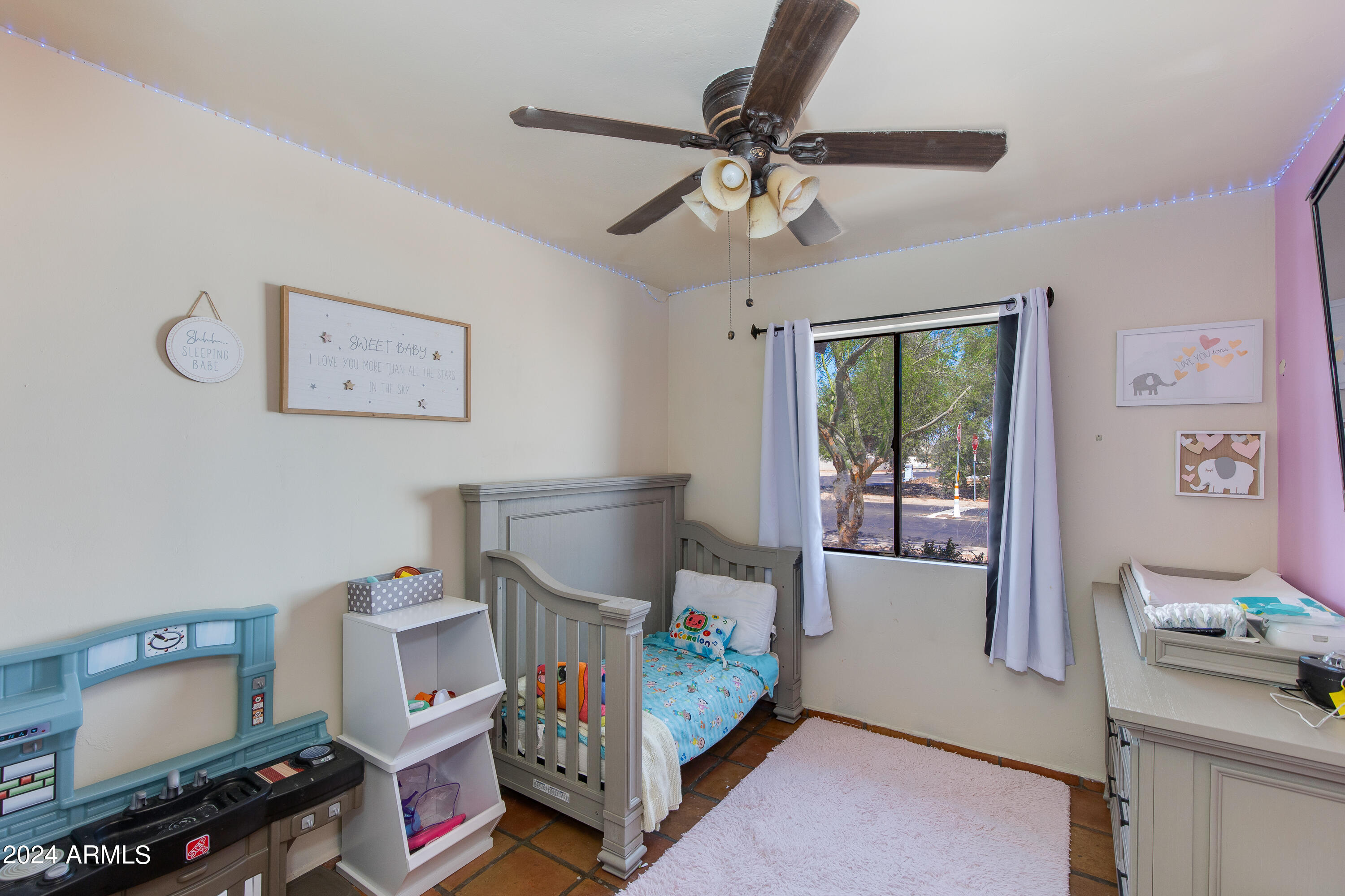 1059 W CORNELL Drive