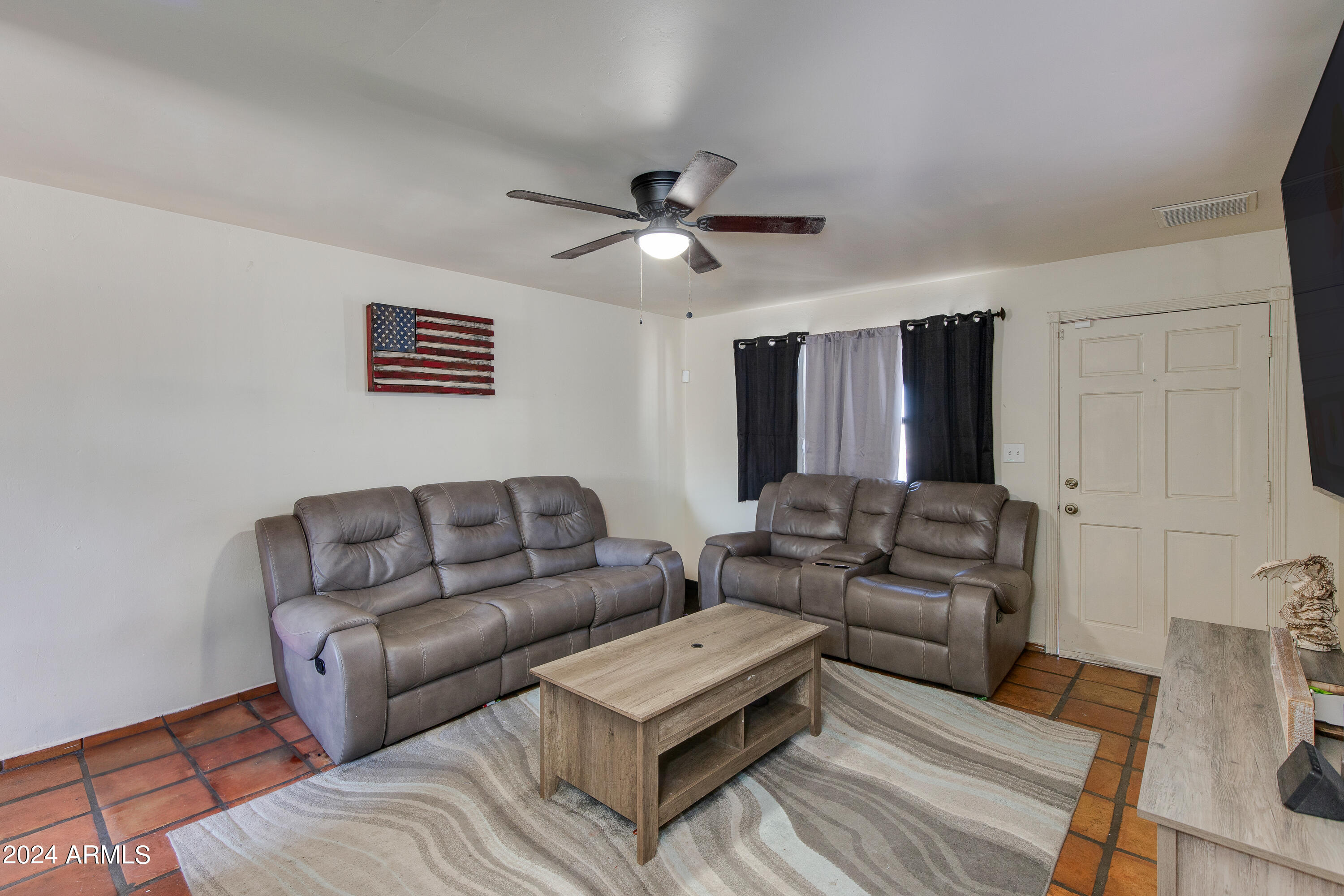 1059 W CORNELL Drive