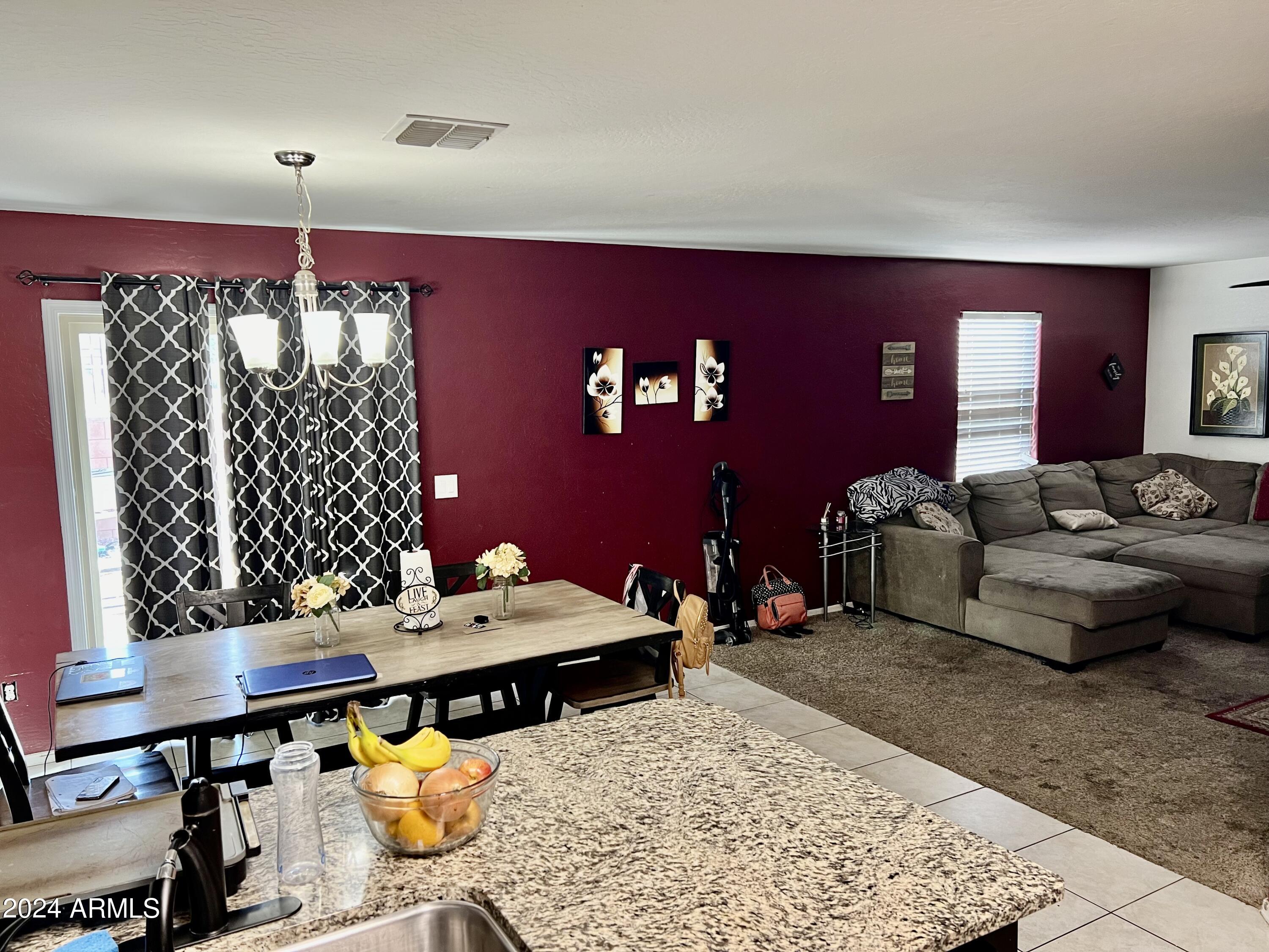 5817 E OASIS Boulevard