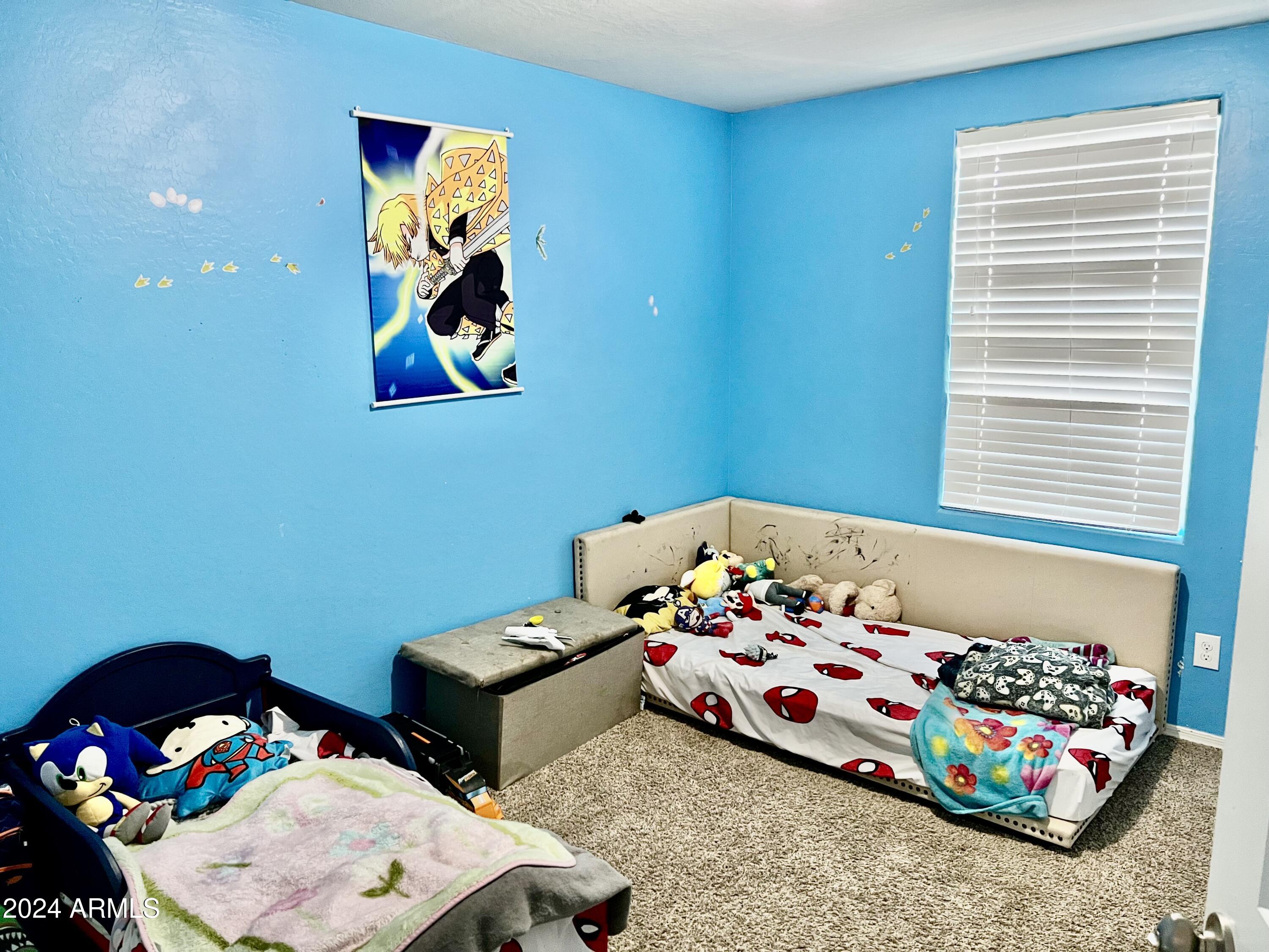 5817 E OASIS Boulevard