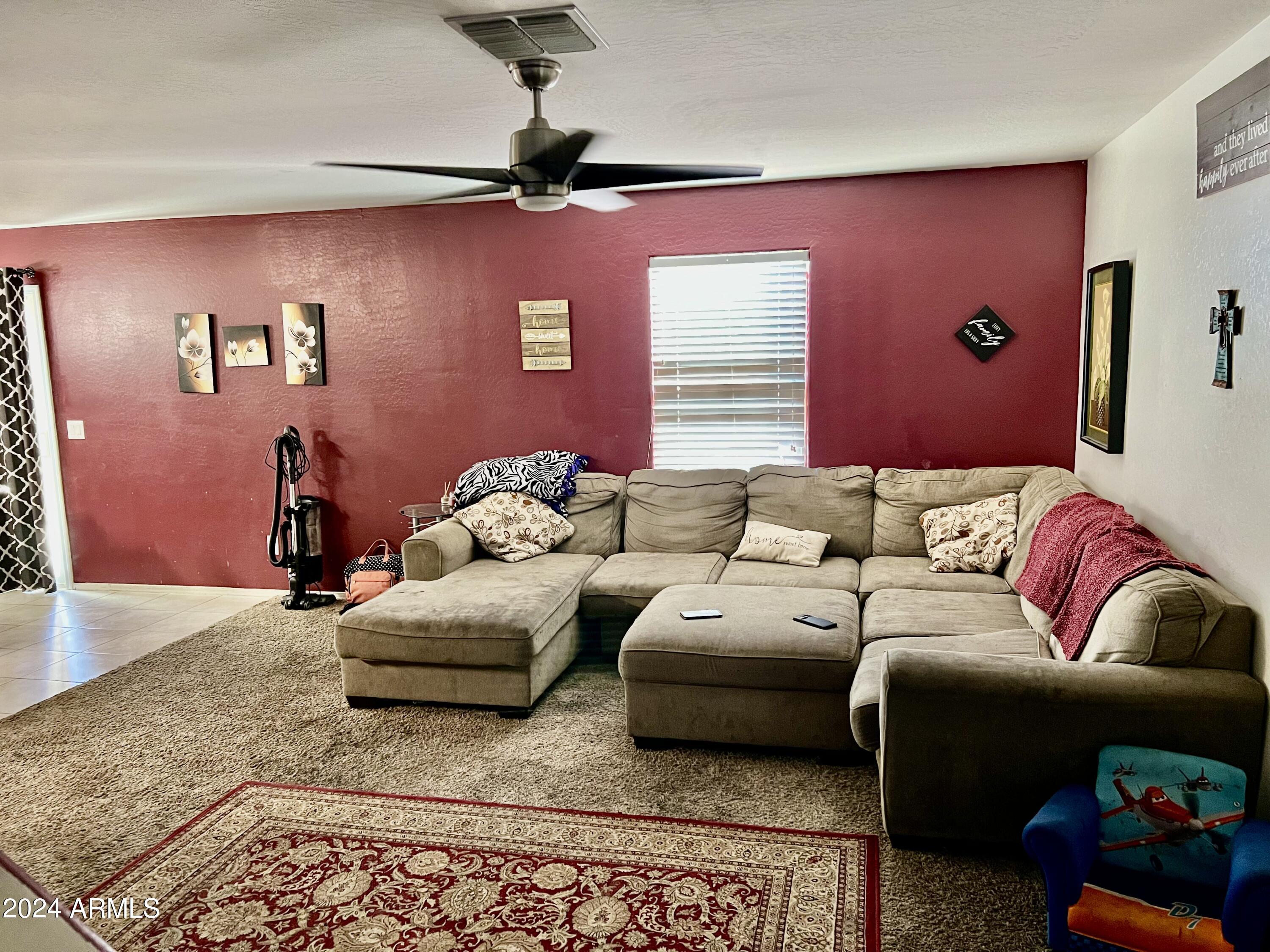 5817 E OASIS Boulevard