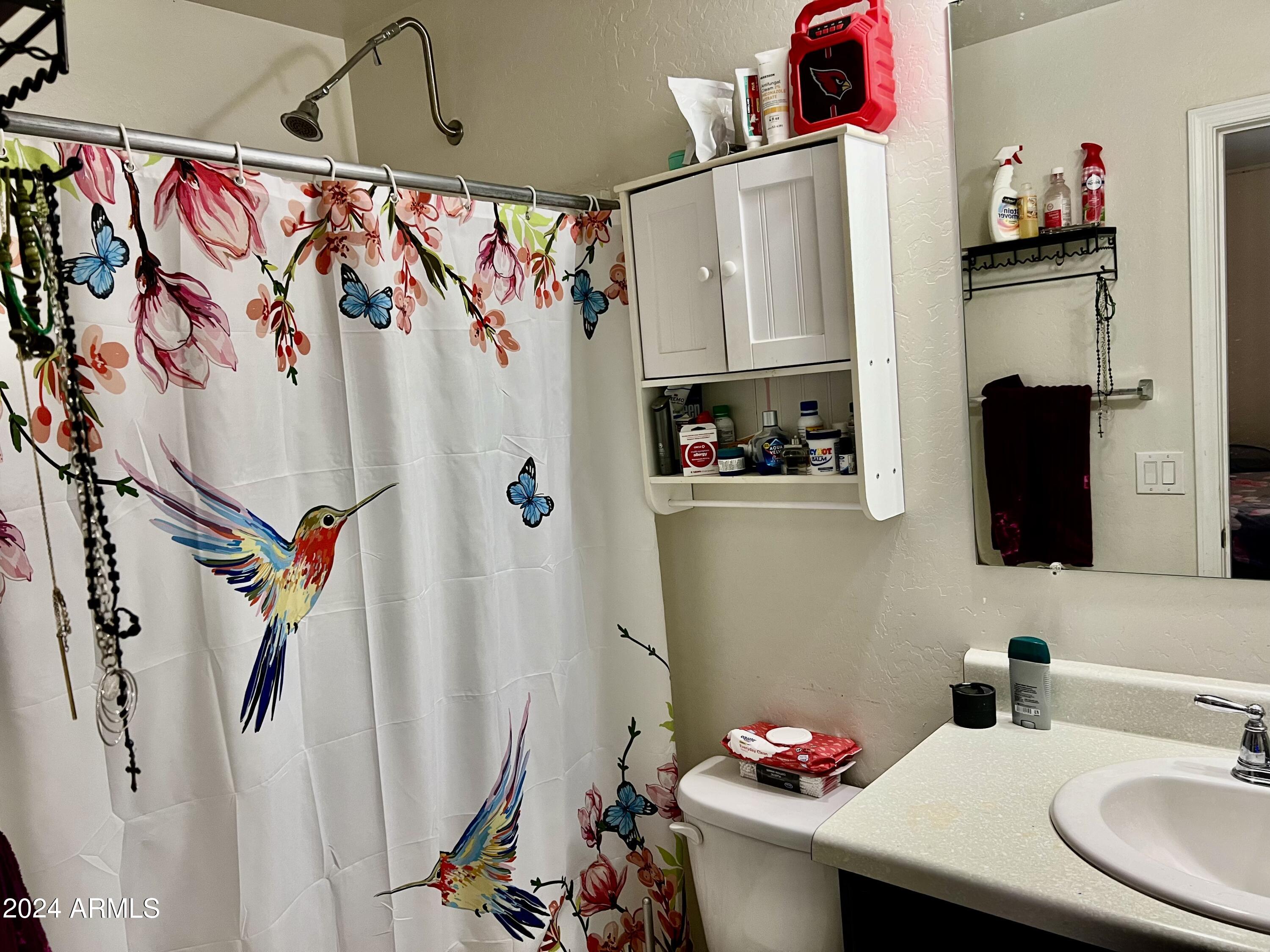 5817 E OASIS Boulevard