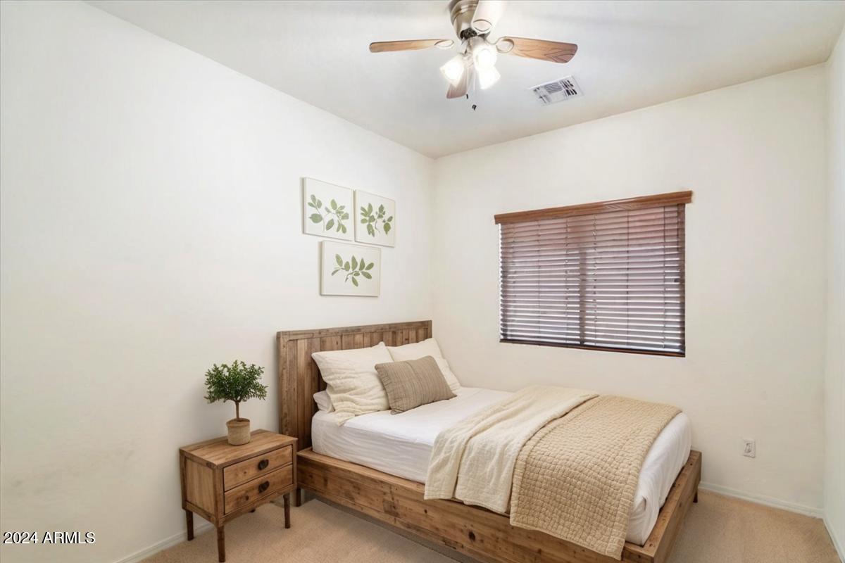 653 W VINEYARD PLAINS Drive