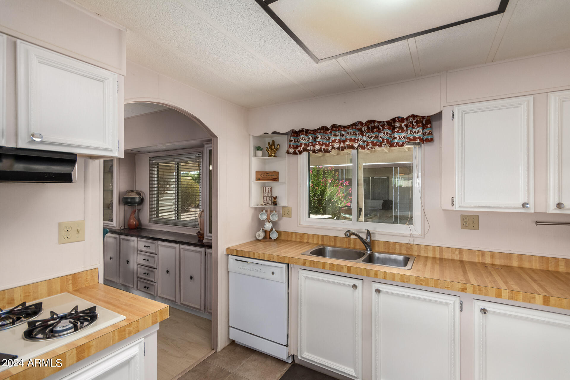 25403 S WYOMING Avenue