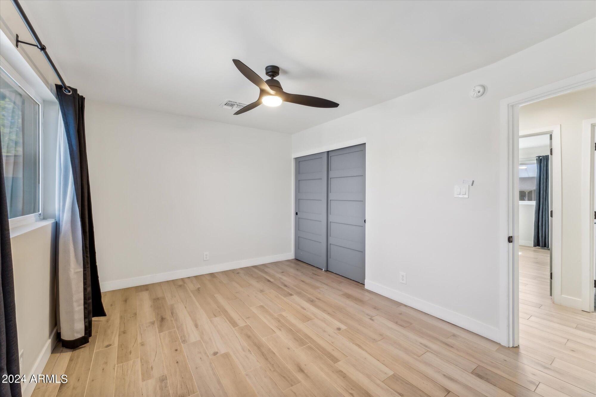 6702 E MORELAND Street