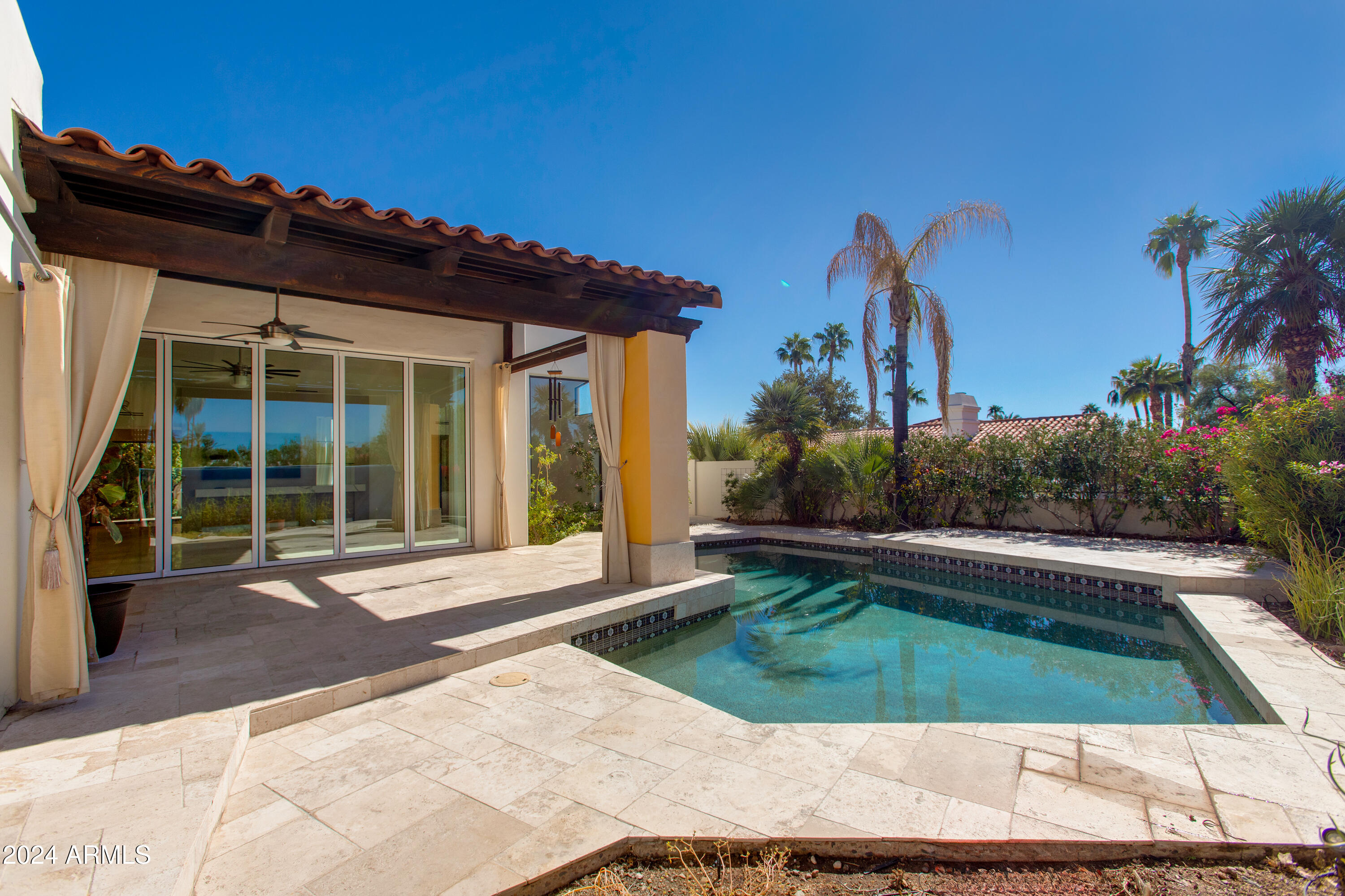 3185 E STELLA Lane