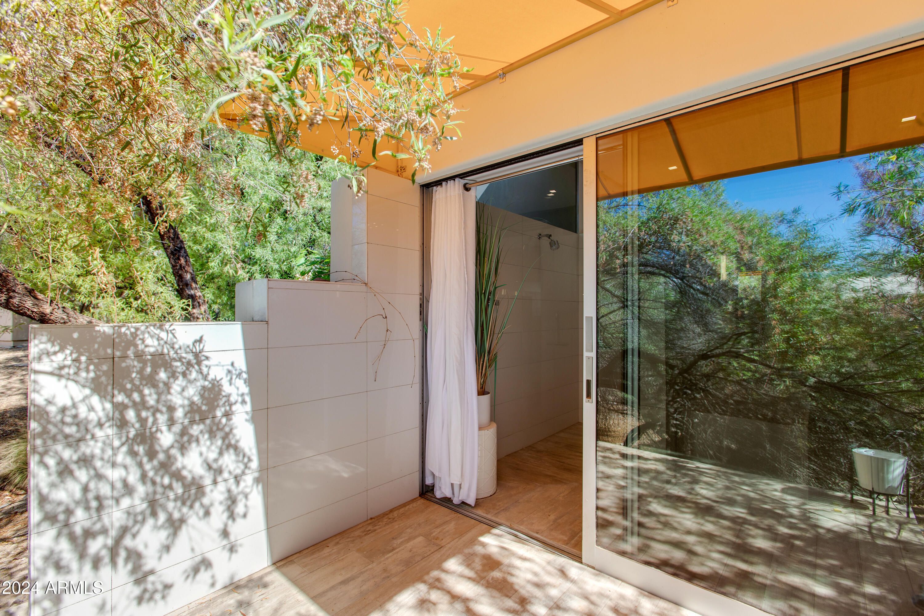 3185 E STELLA Lane
