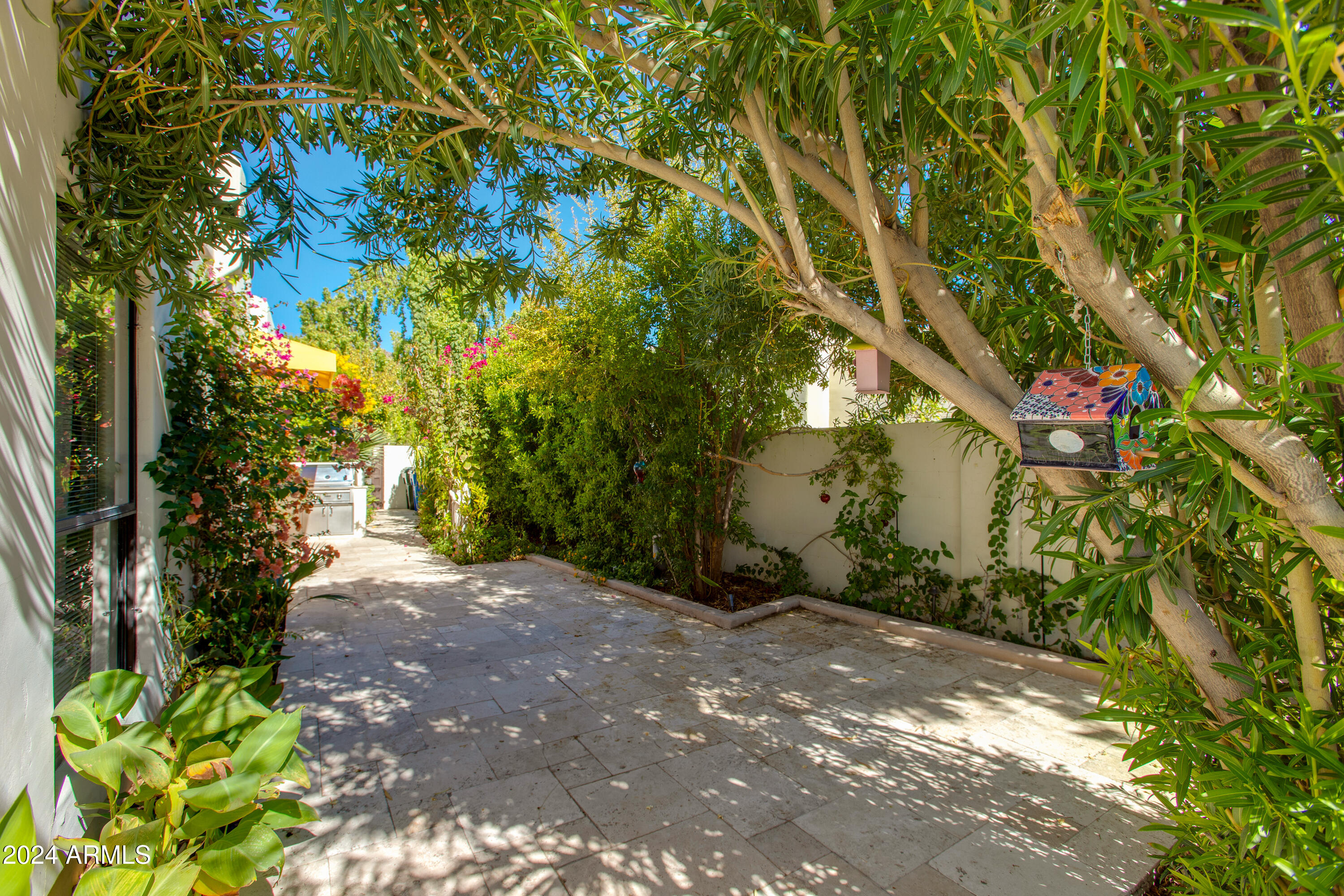 3185 E STELLA Lane