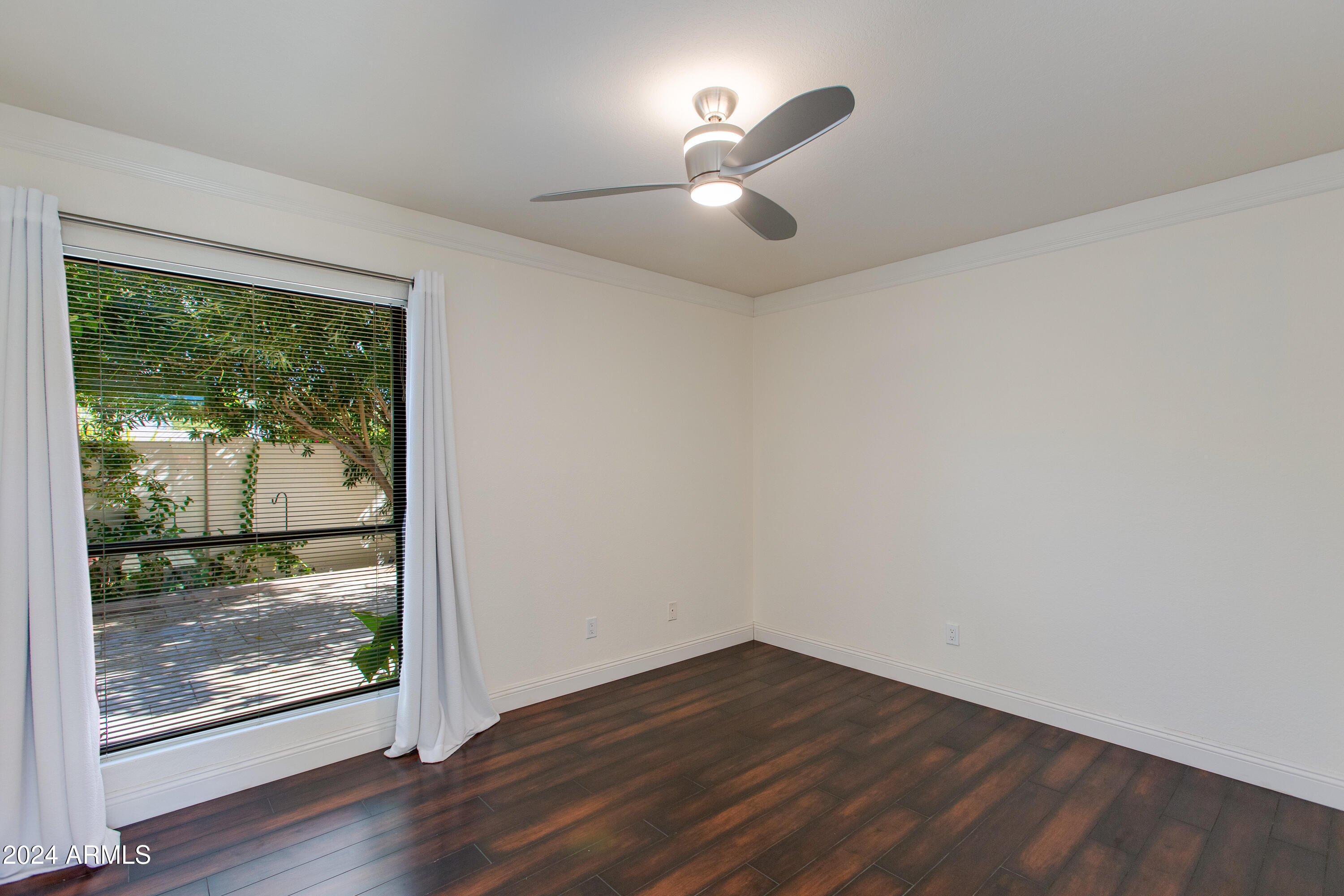 3185 E STELLA Lane