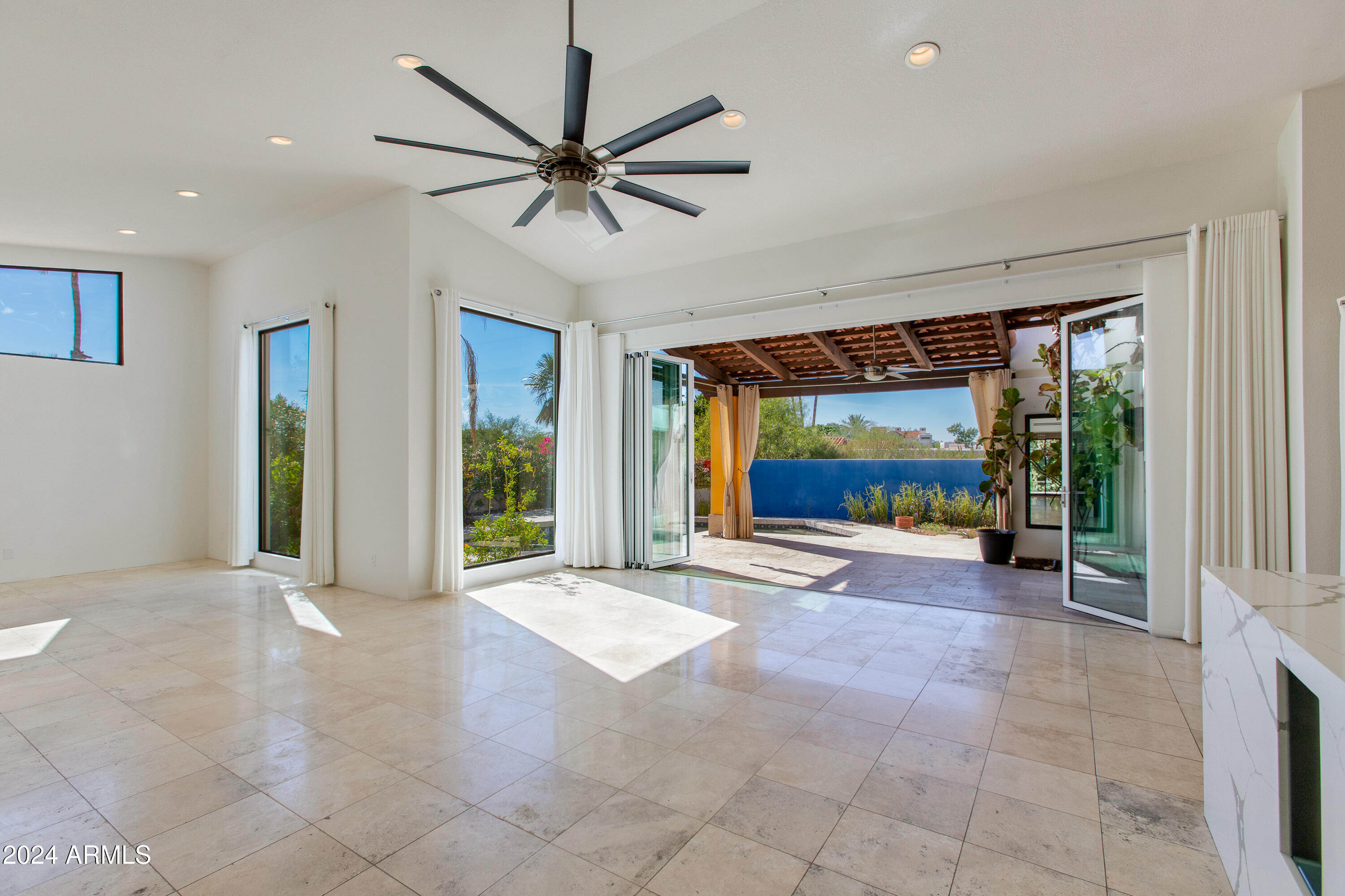 3185 E STELLA Lane