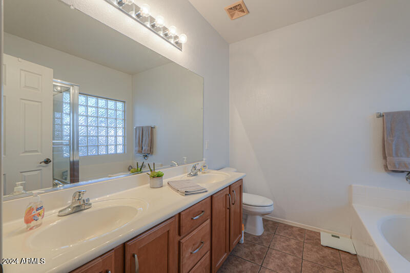 21449 N GREENLAND PARK Drive