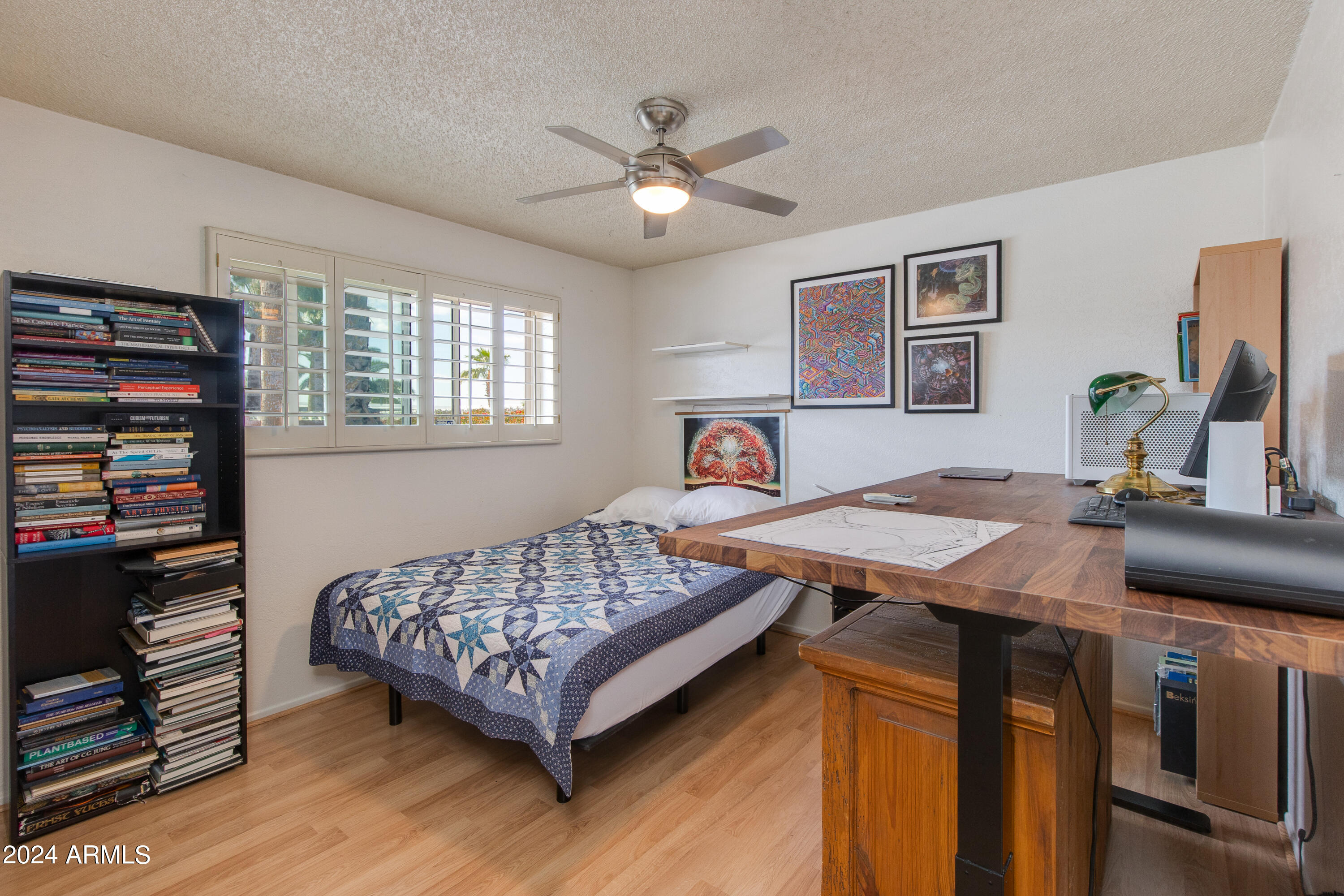 1715 E PALMAIRE Avenue