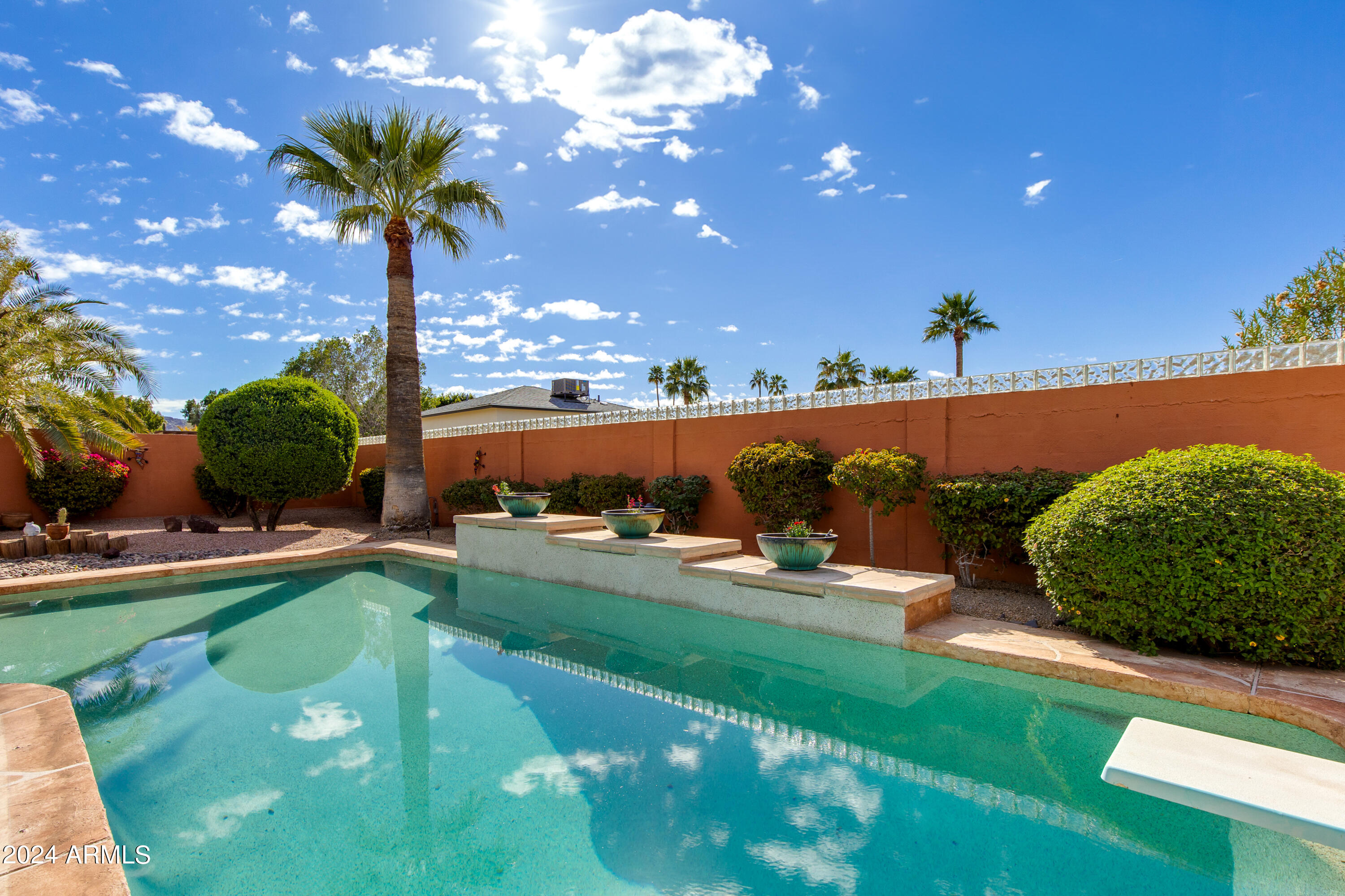 1715 E PALMAIRE Avenue