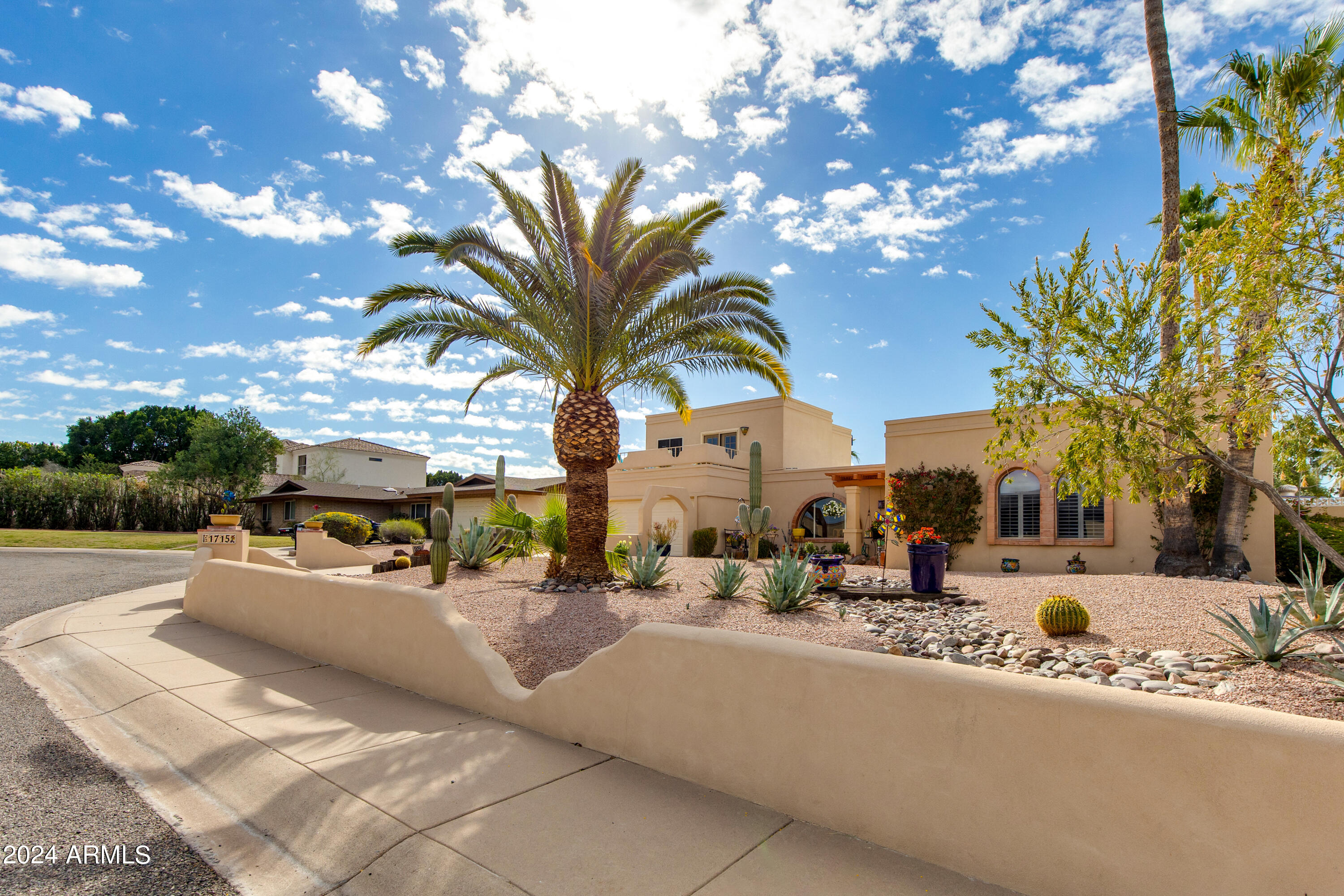 1715 E PALMAIRE Avenue