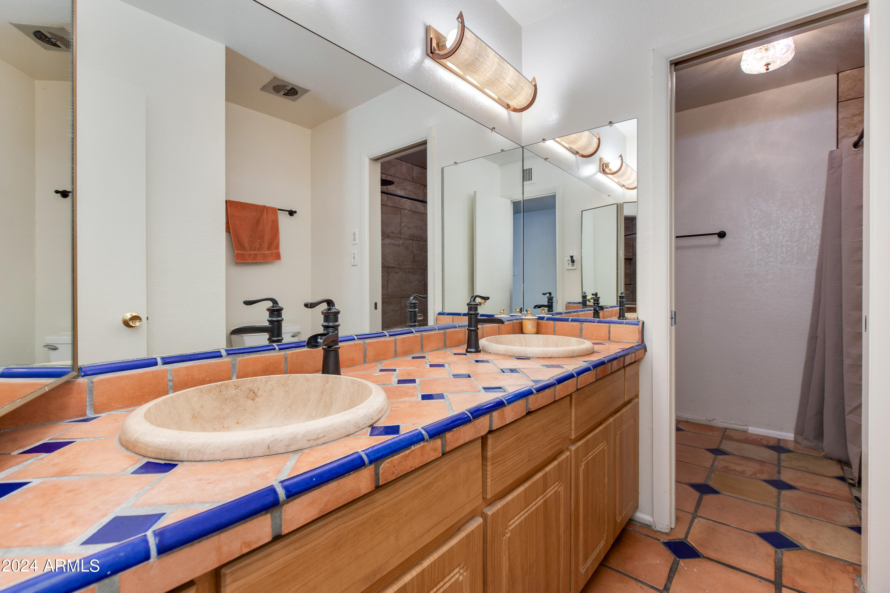 1715 E PALMAIRE Avenue