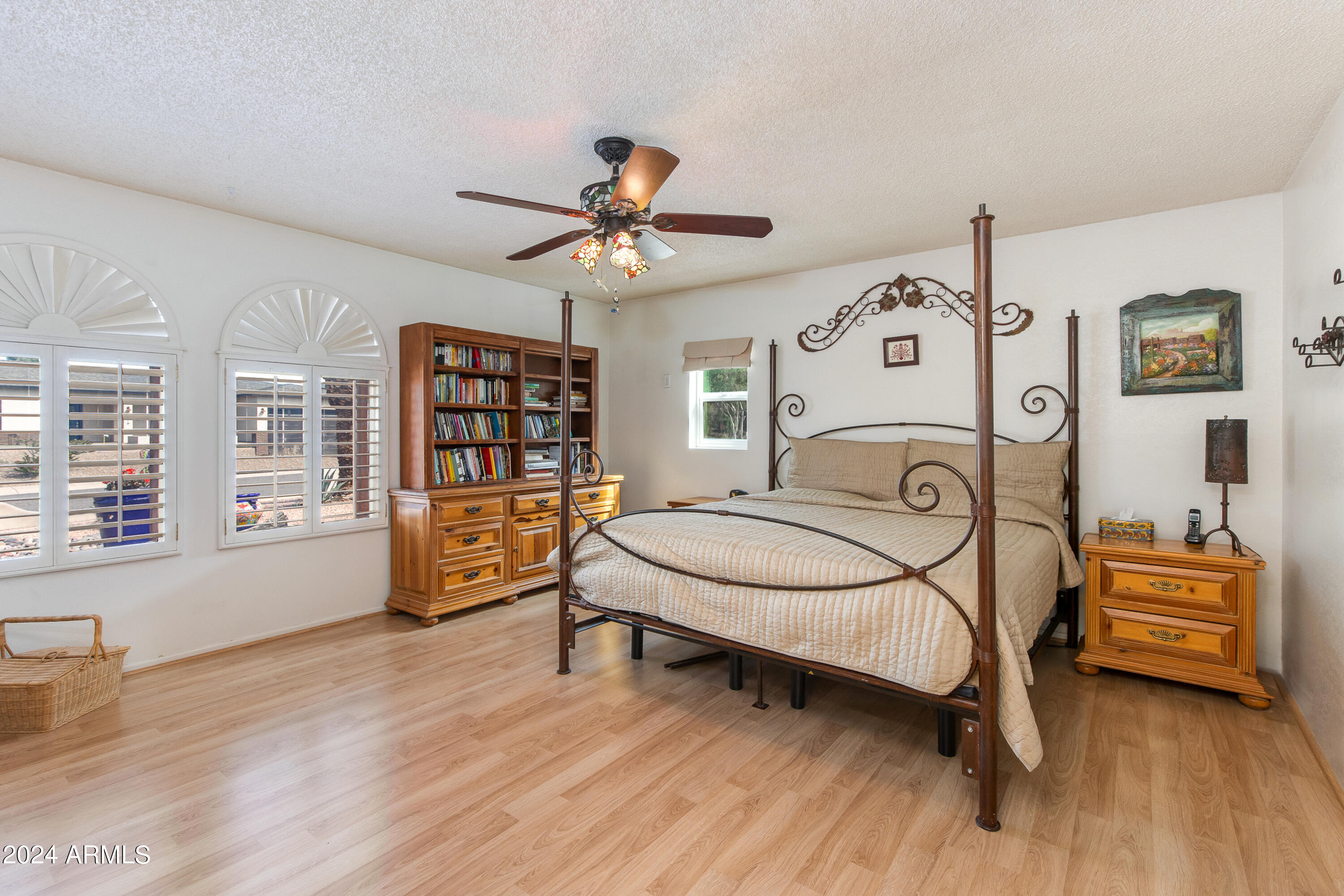 1715 E PALMAIRE Avenue