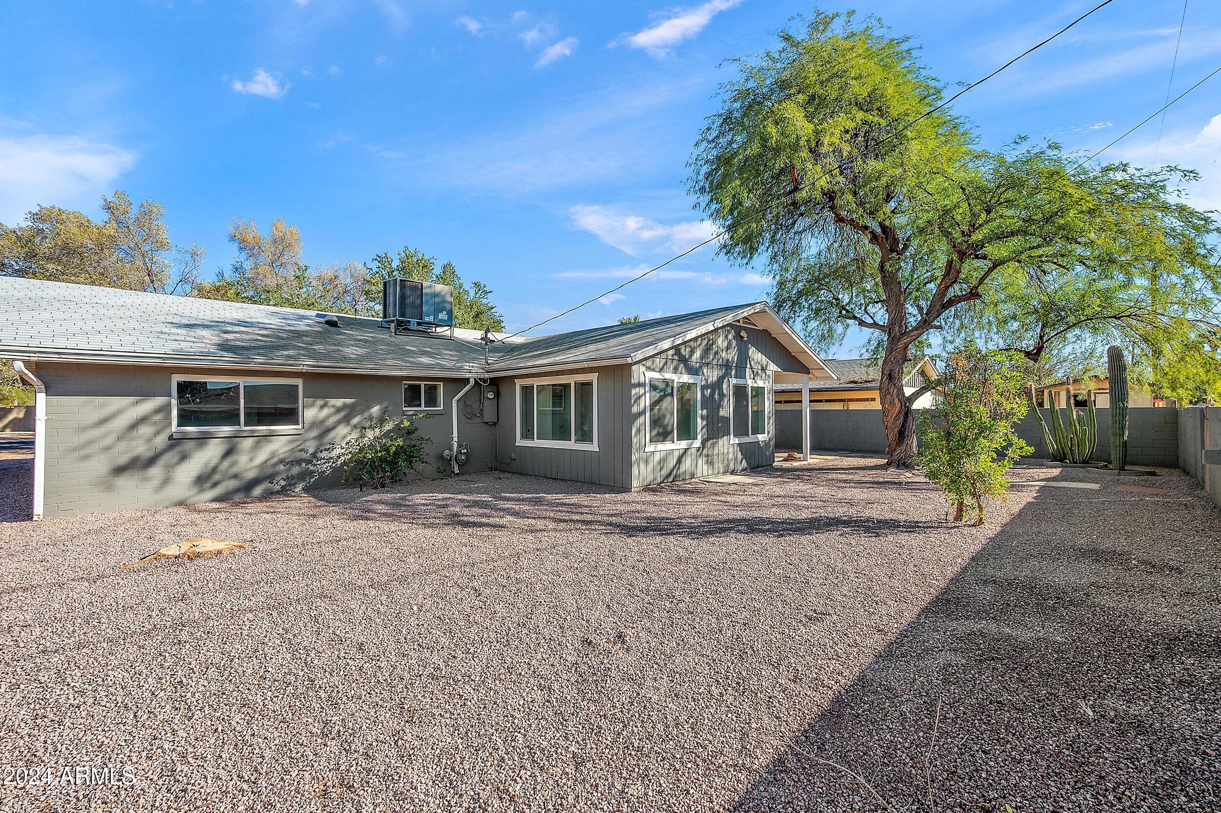 1173 E CORDOVA Avenue