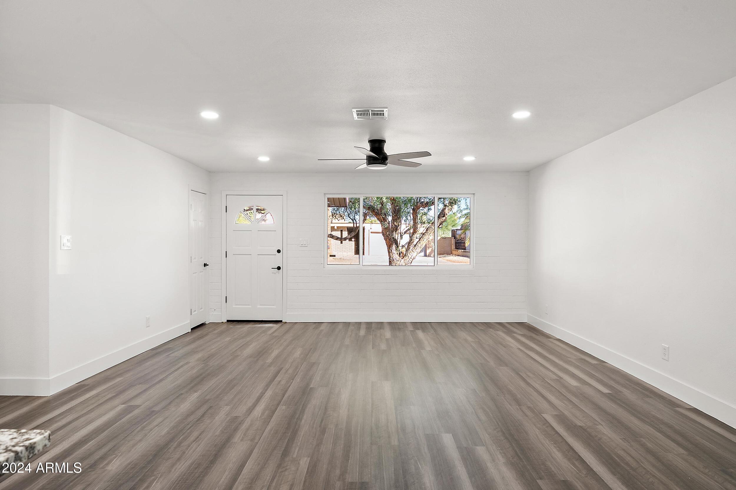 1173 E CORDOVA Avenue