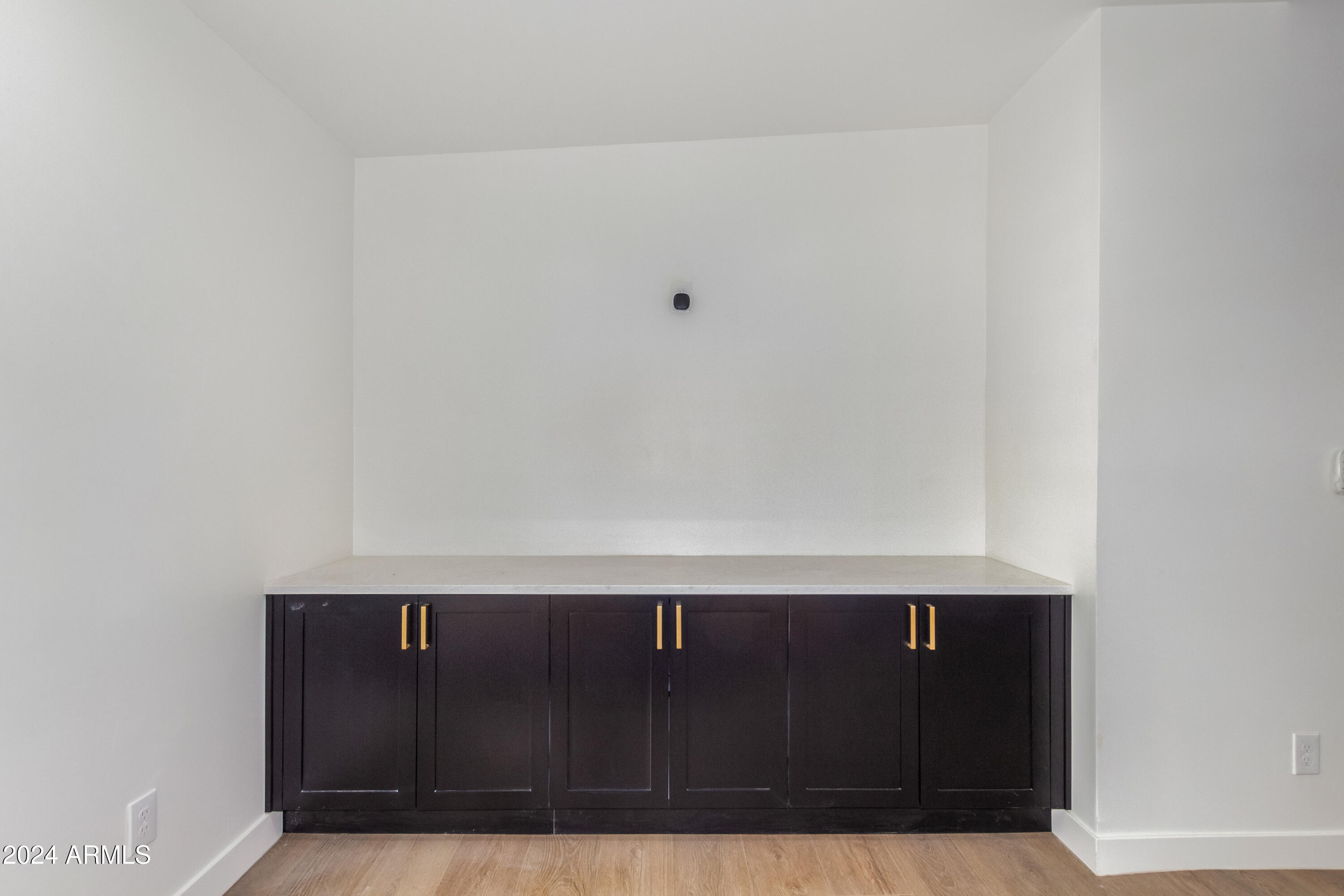 917 E MCKINLEY Street