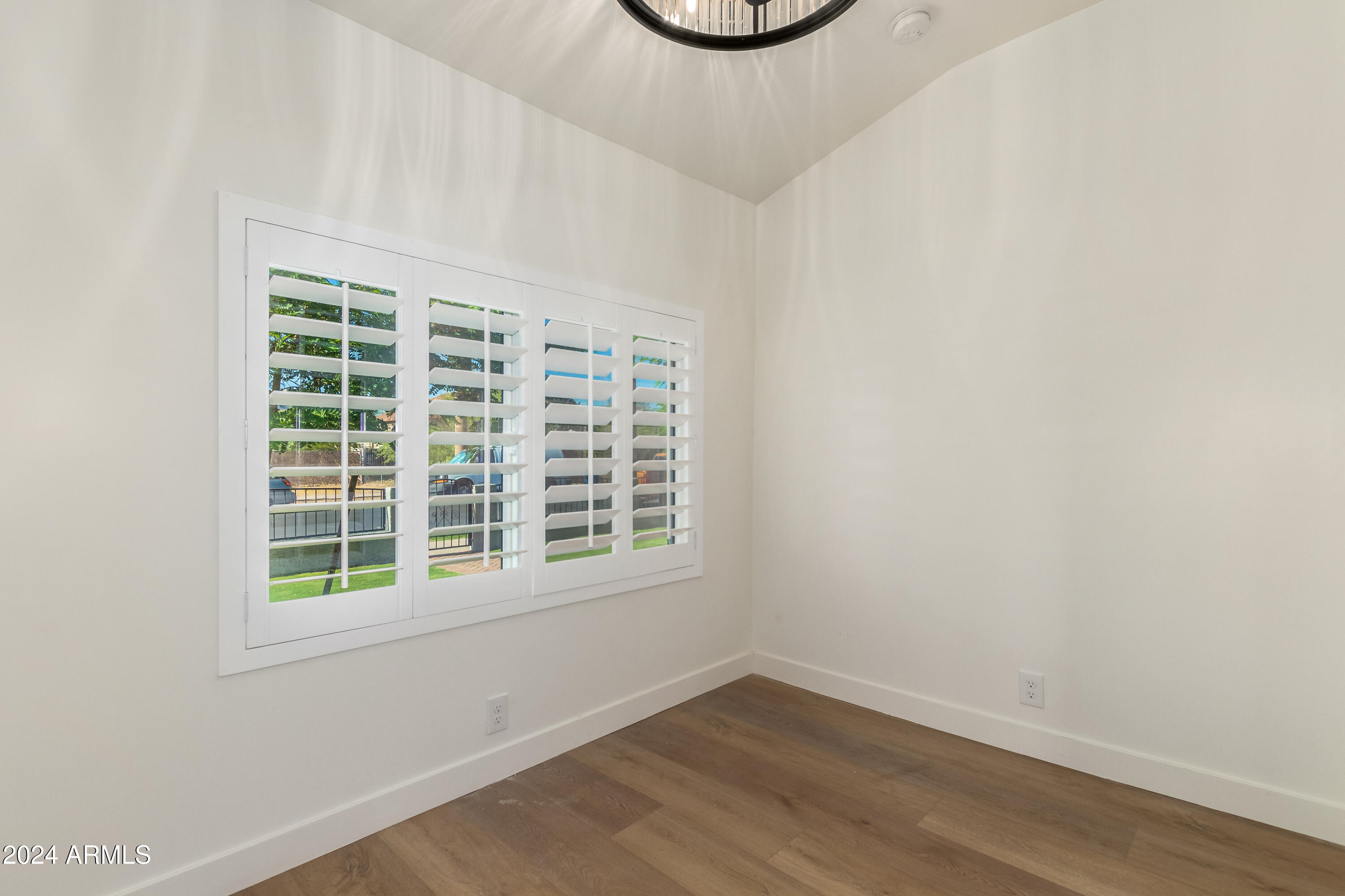 917 E MCKINLEY Street