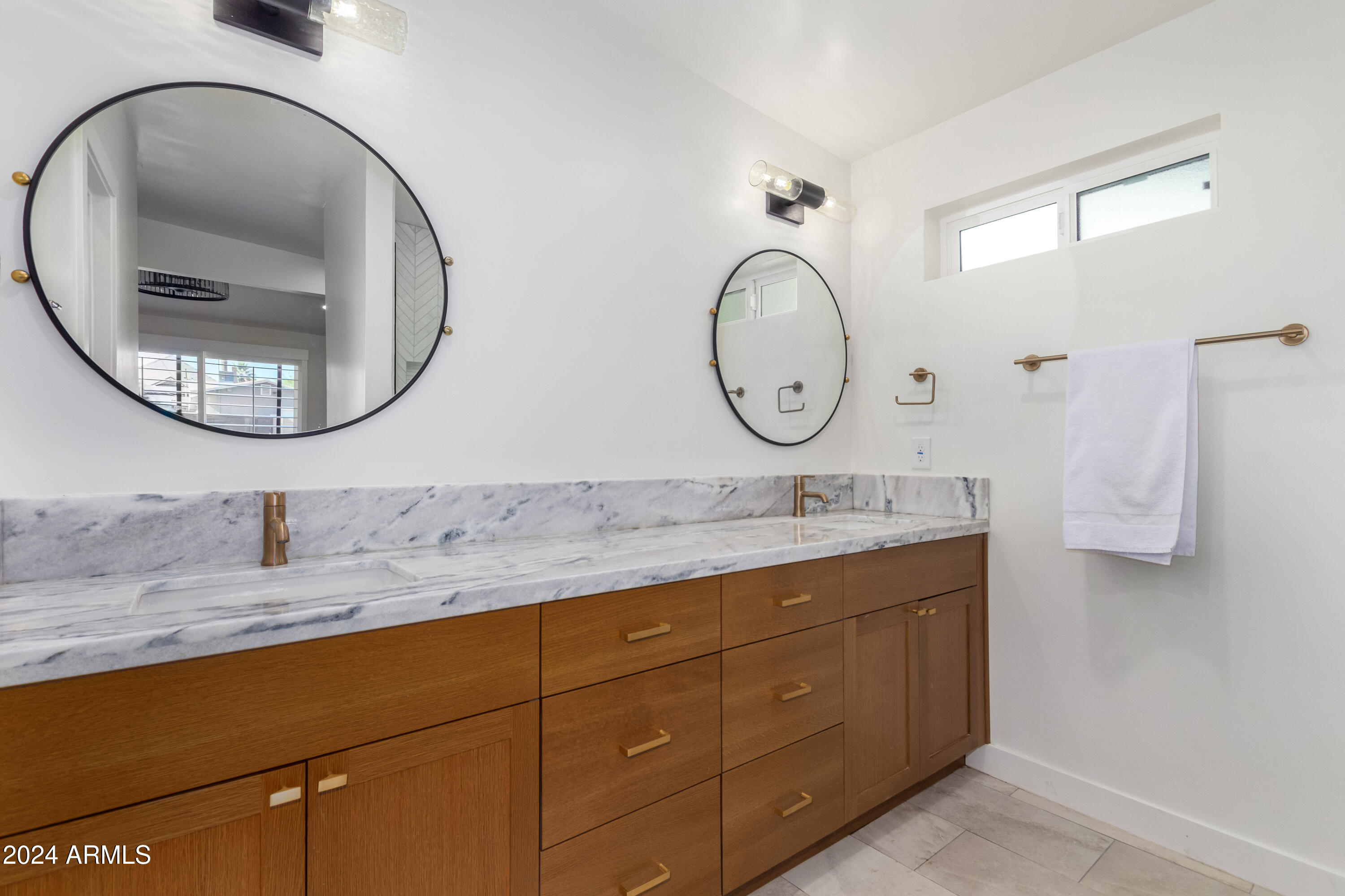 917 E MCKINLEY Street