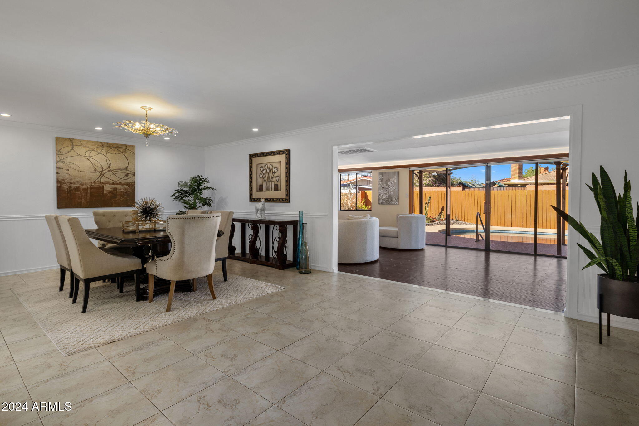 930 W CATALINA Drive