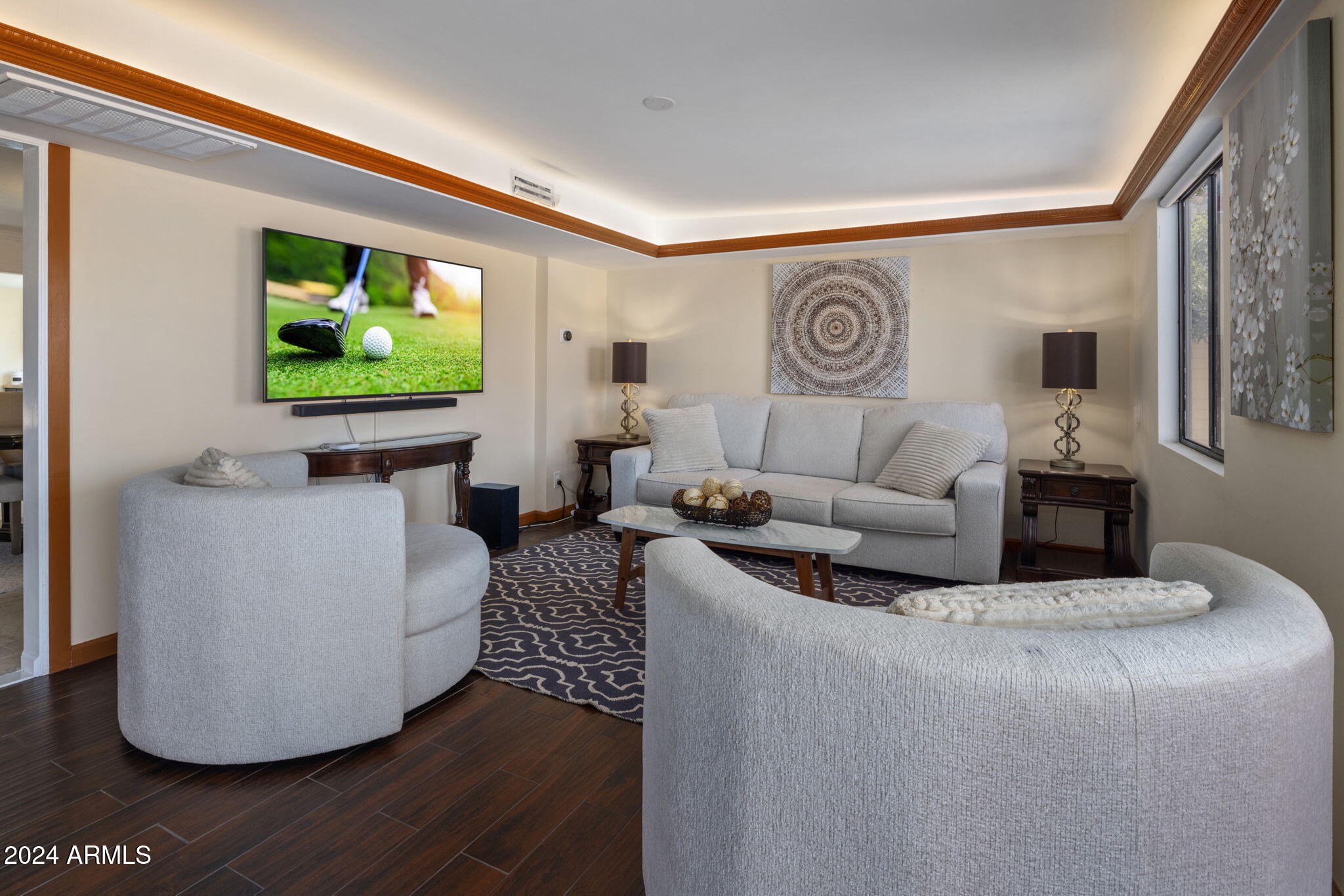 930 W CATALINA Drive