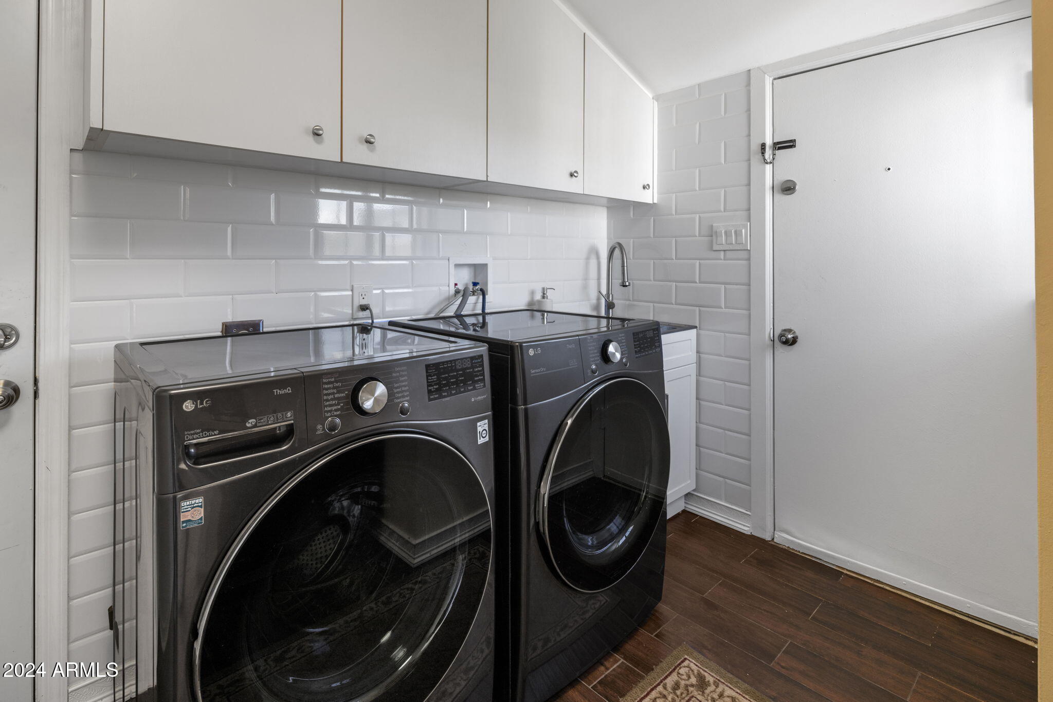 930 W CATALINA Drive