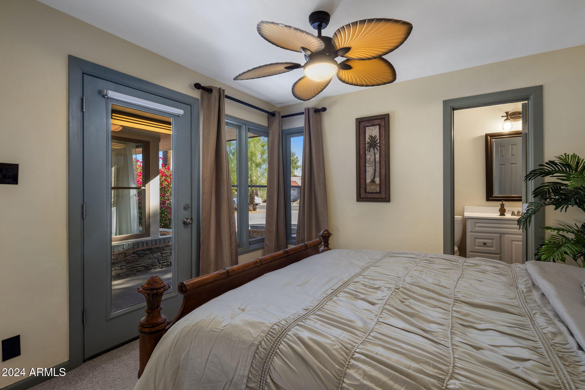 930 W CATALINA Drive