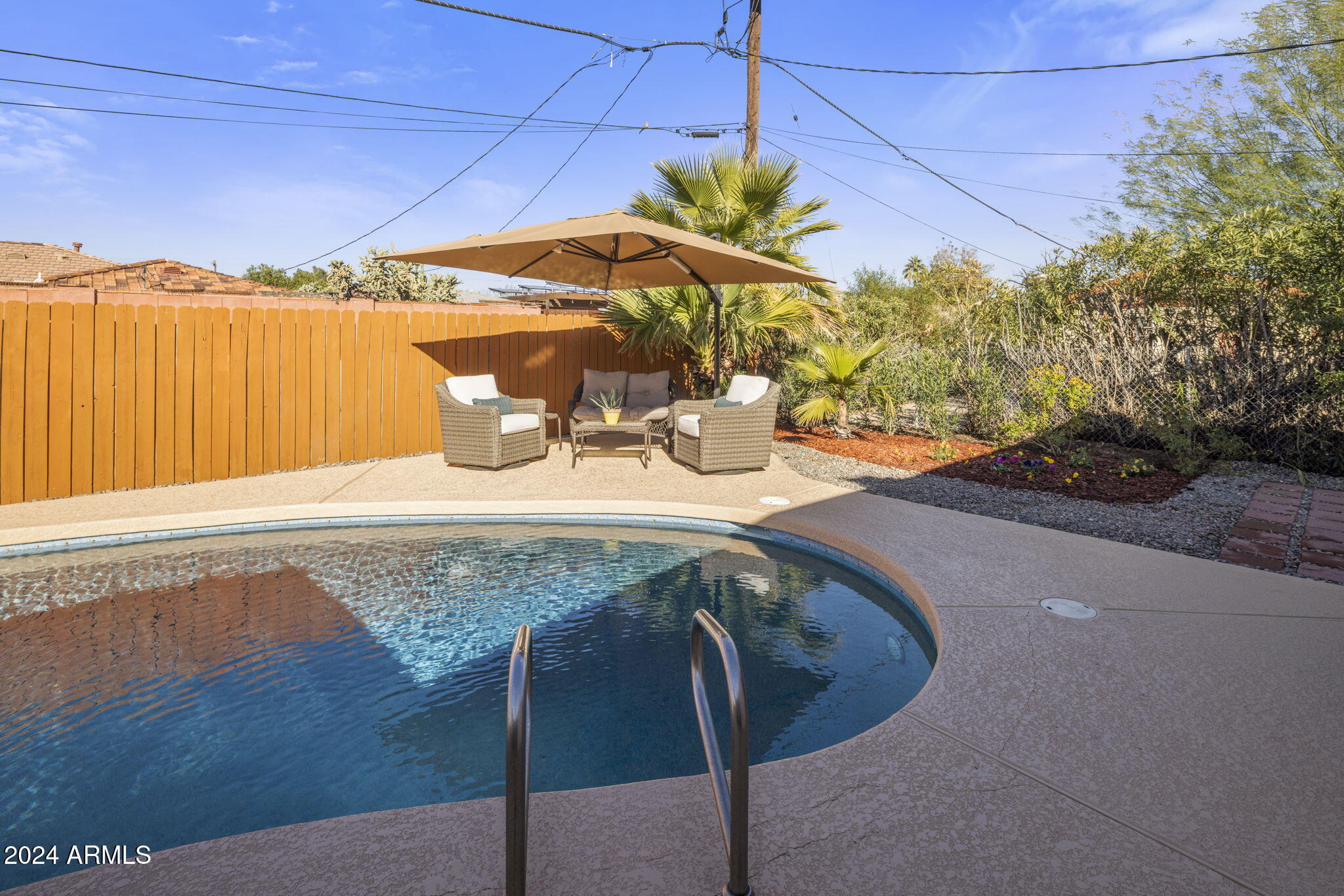 930 W CATALINA Drive