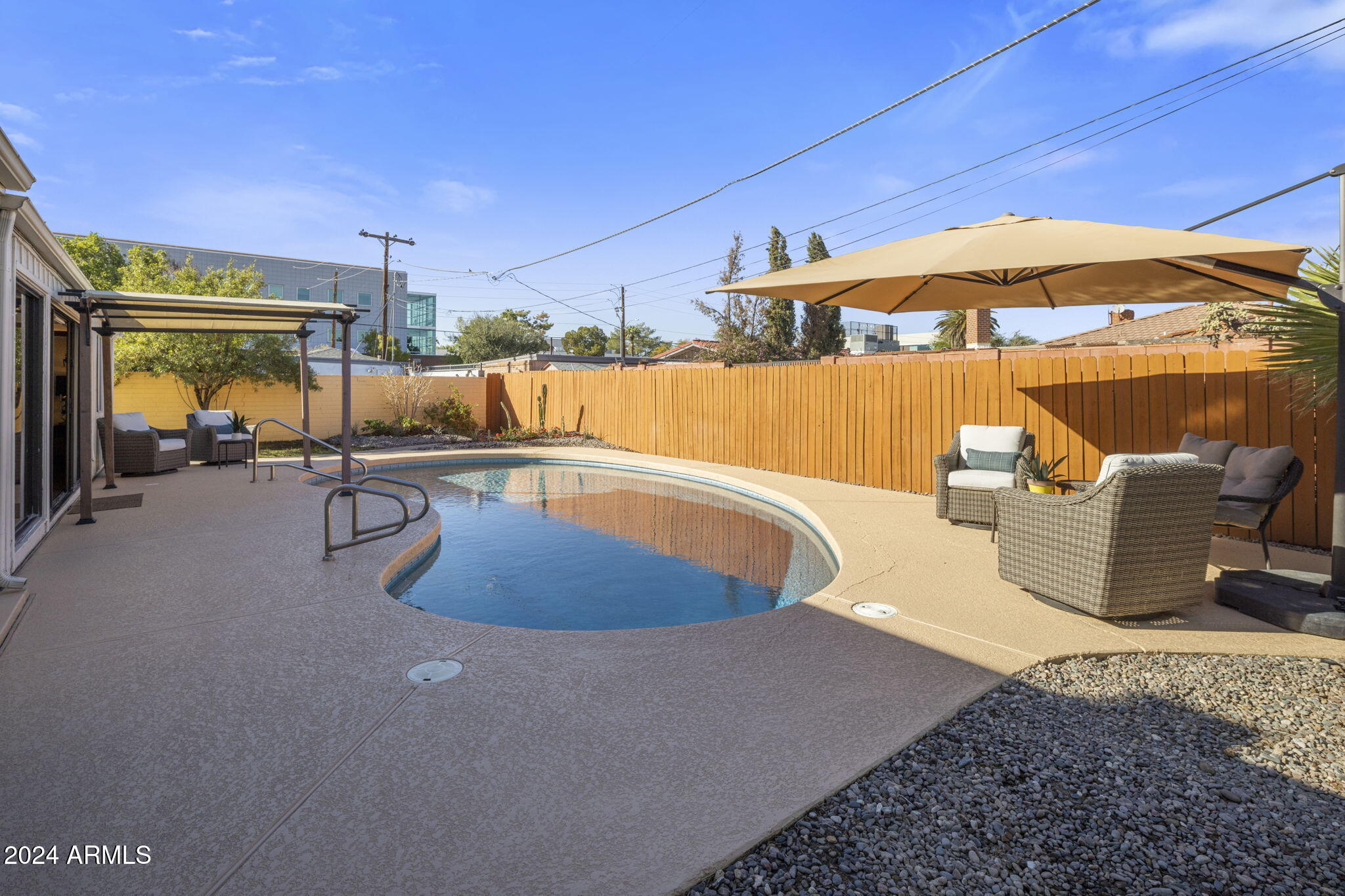 930 W CATALINA Drive