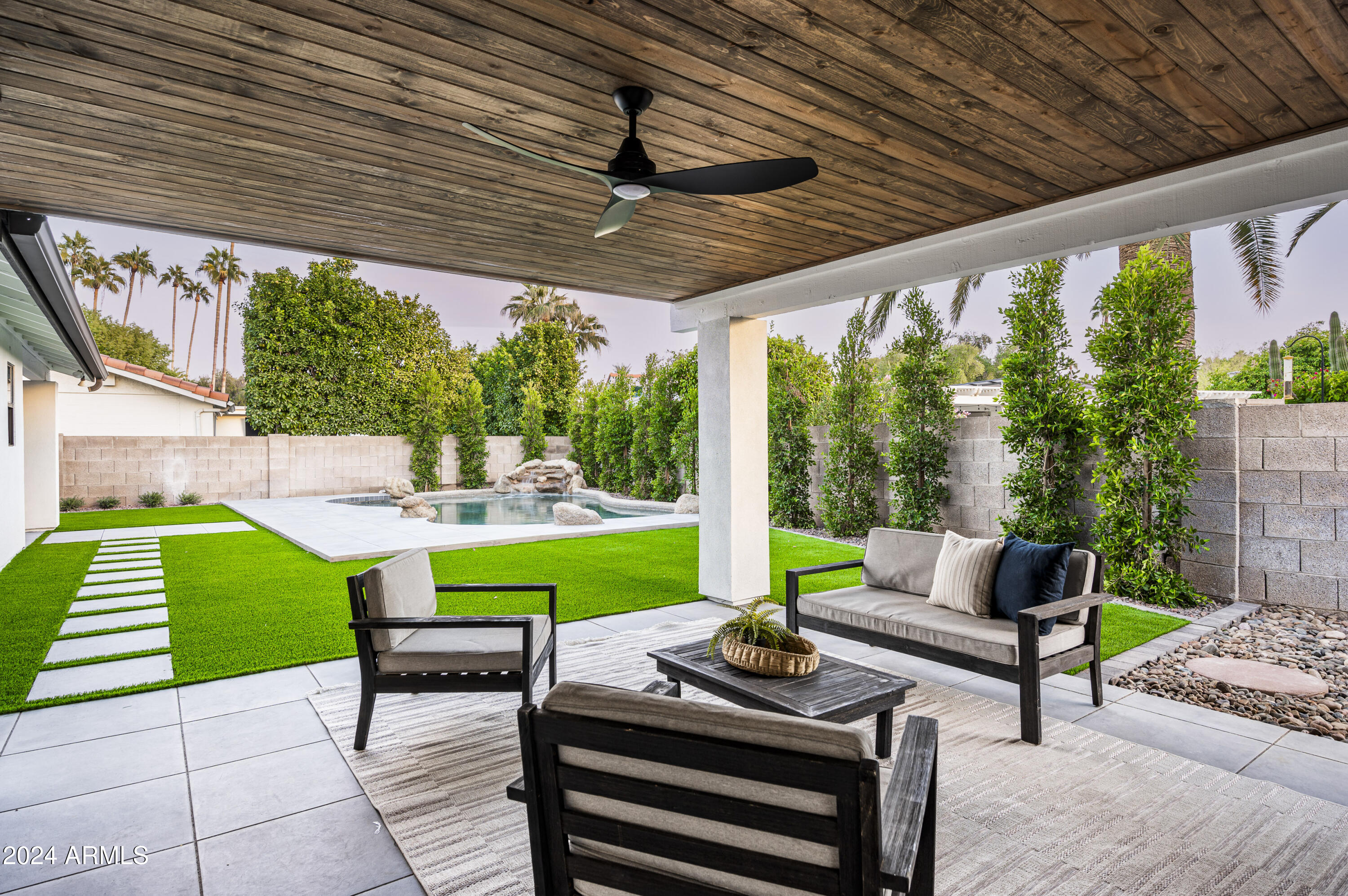 7511 E WOODSAGE Lane