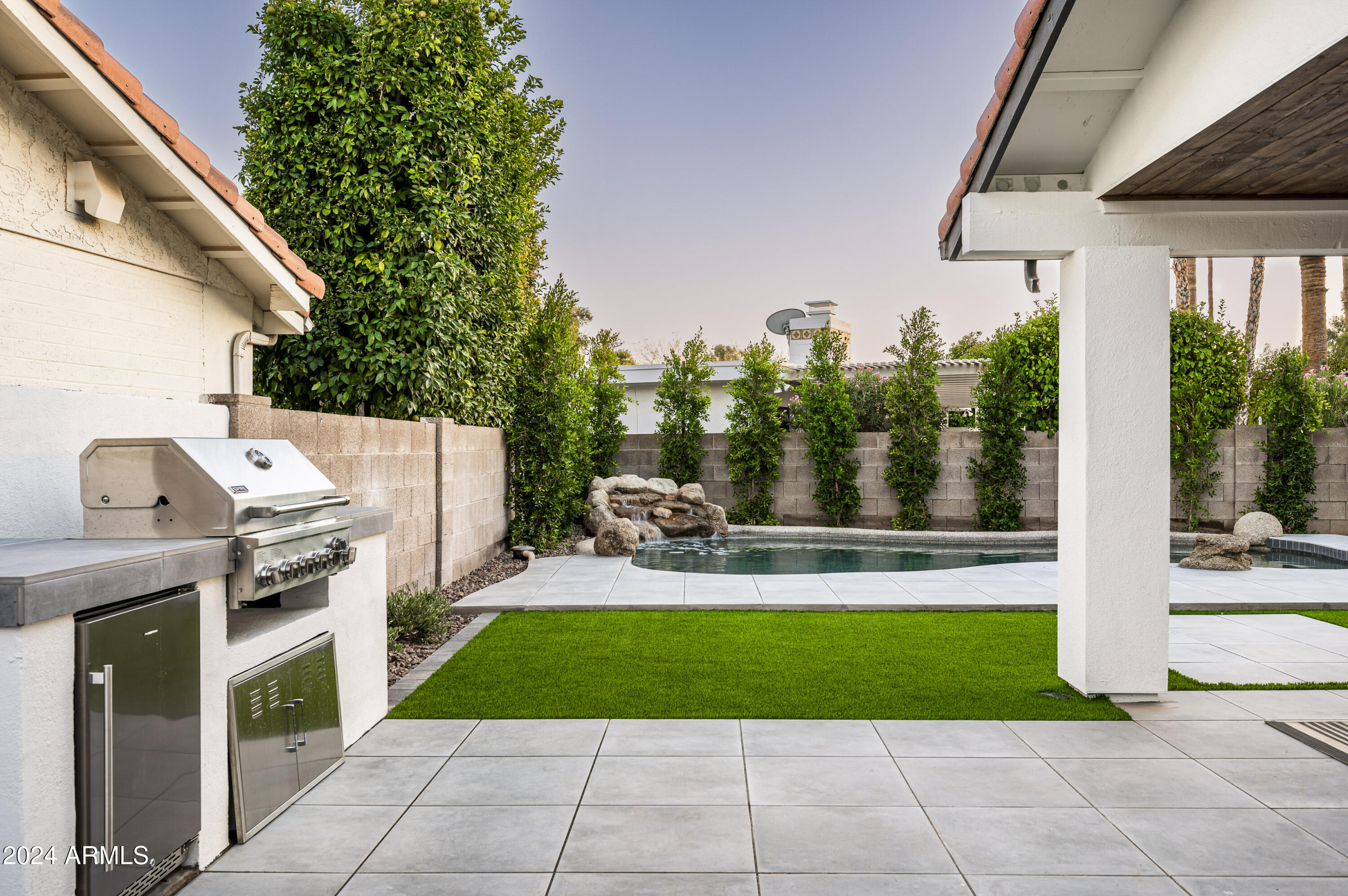 7511 E WOODSAGE Lane