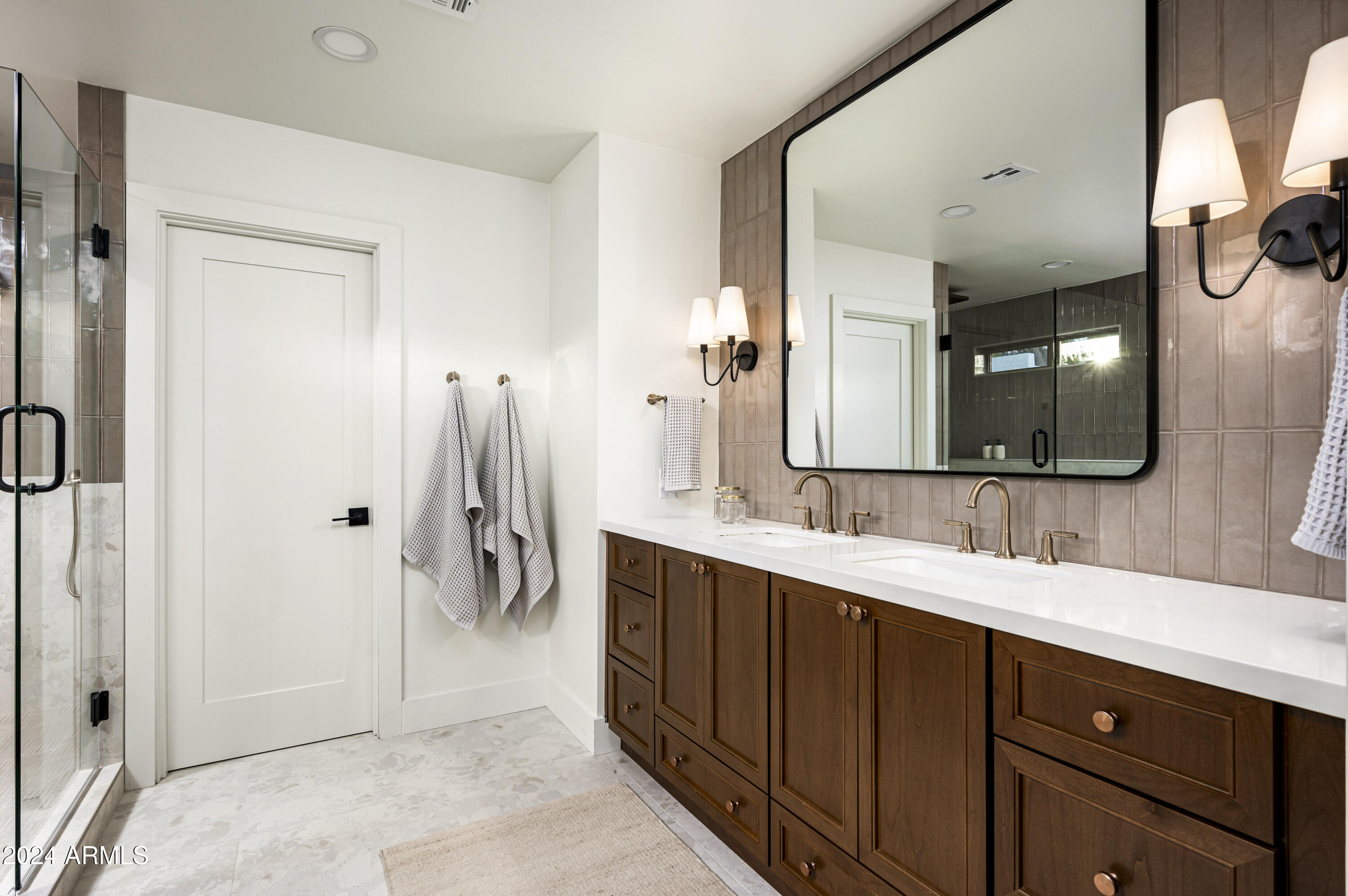 7511 E WOODSAGE Lane