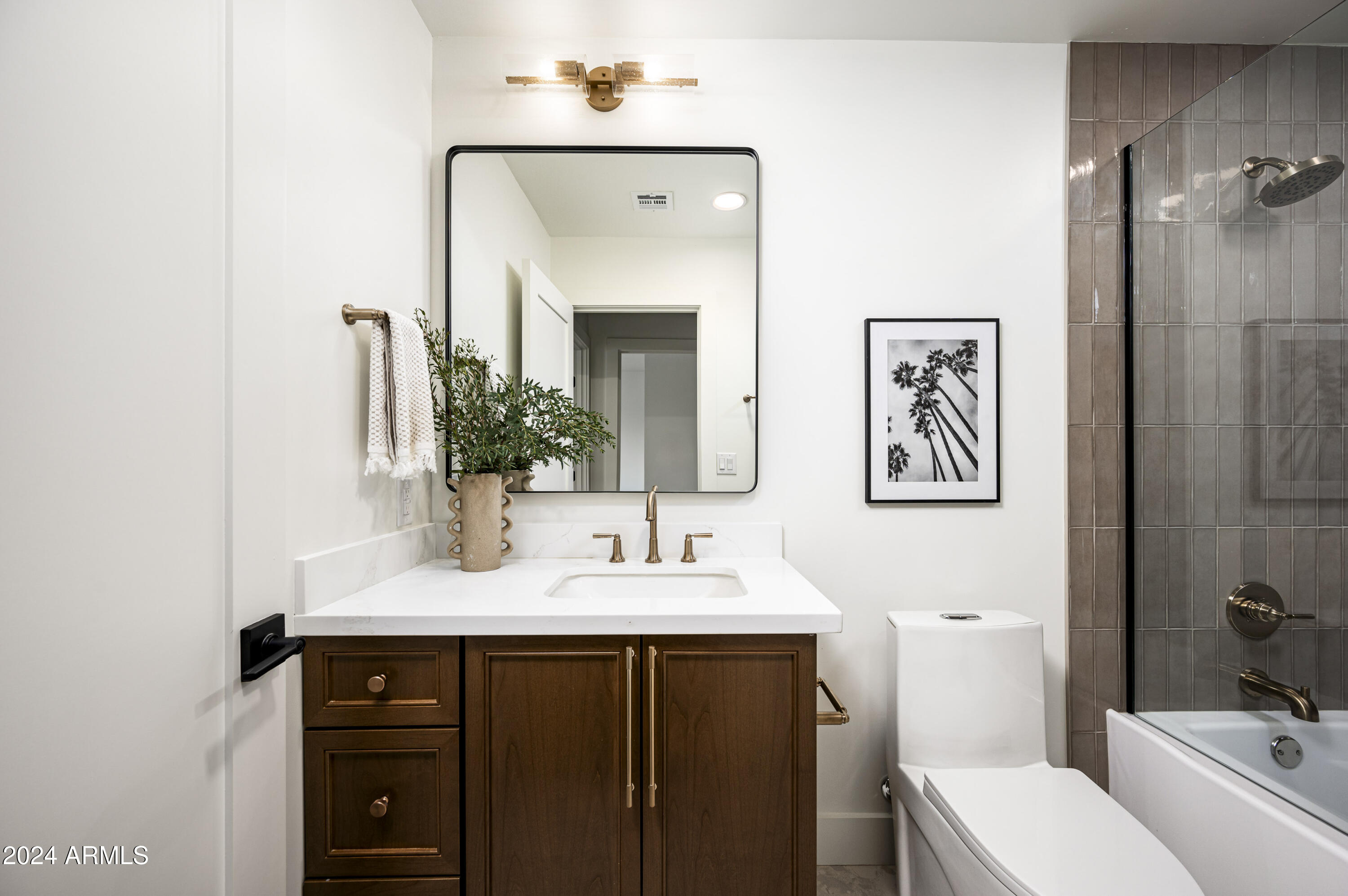 7511 E WOODSAGE Lane