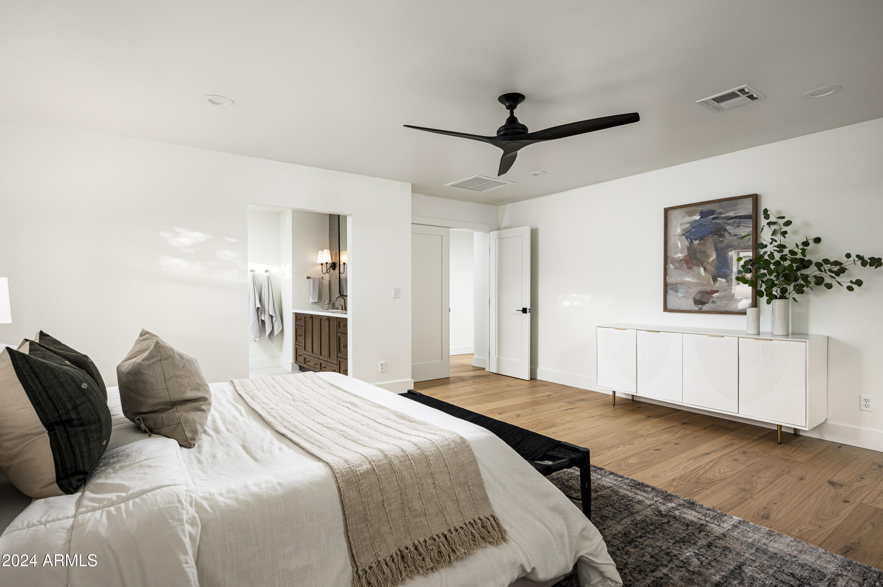 7511 E WOODSAGE Lane