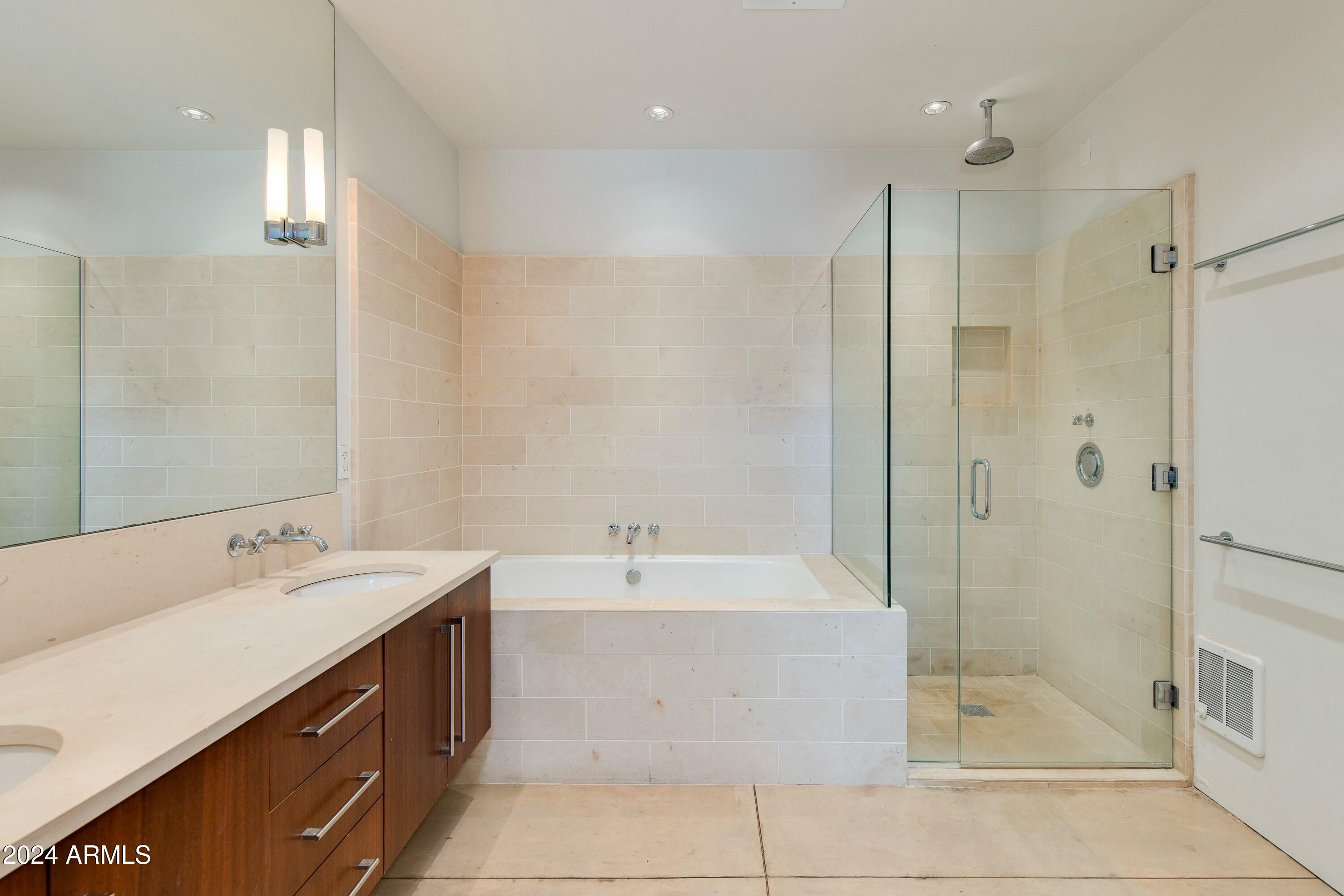 4737 N SCOTTSDALE Road Unit: 1007
