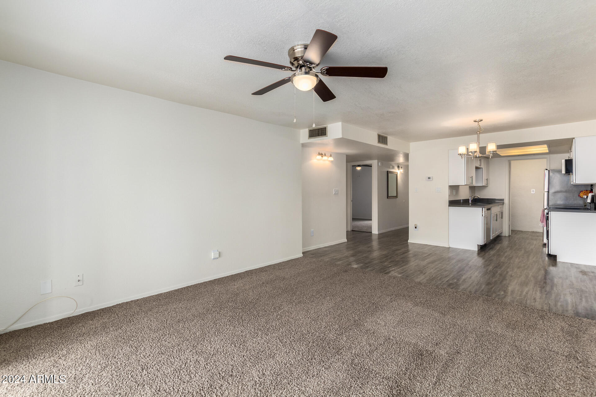 11048 N 28TH Drive, 145