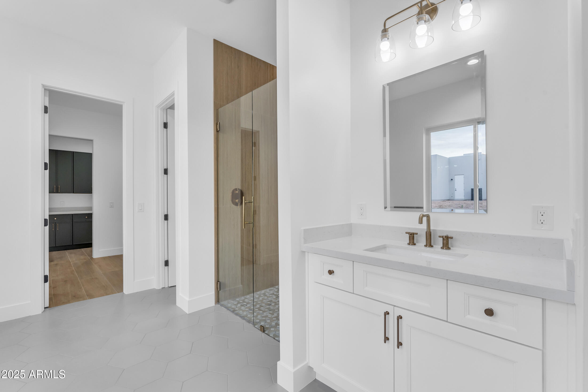 433 W Saddle Mountain Road