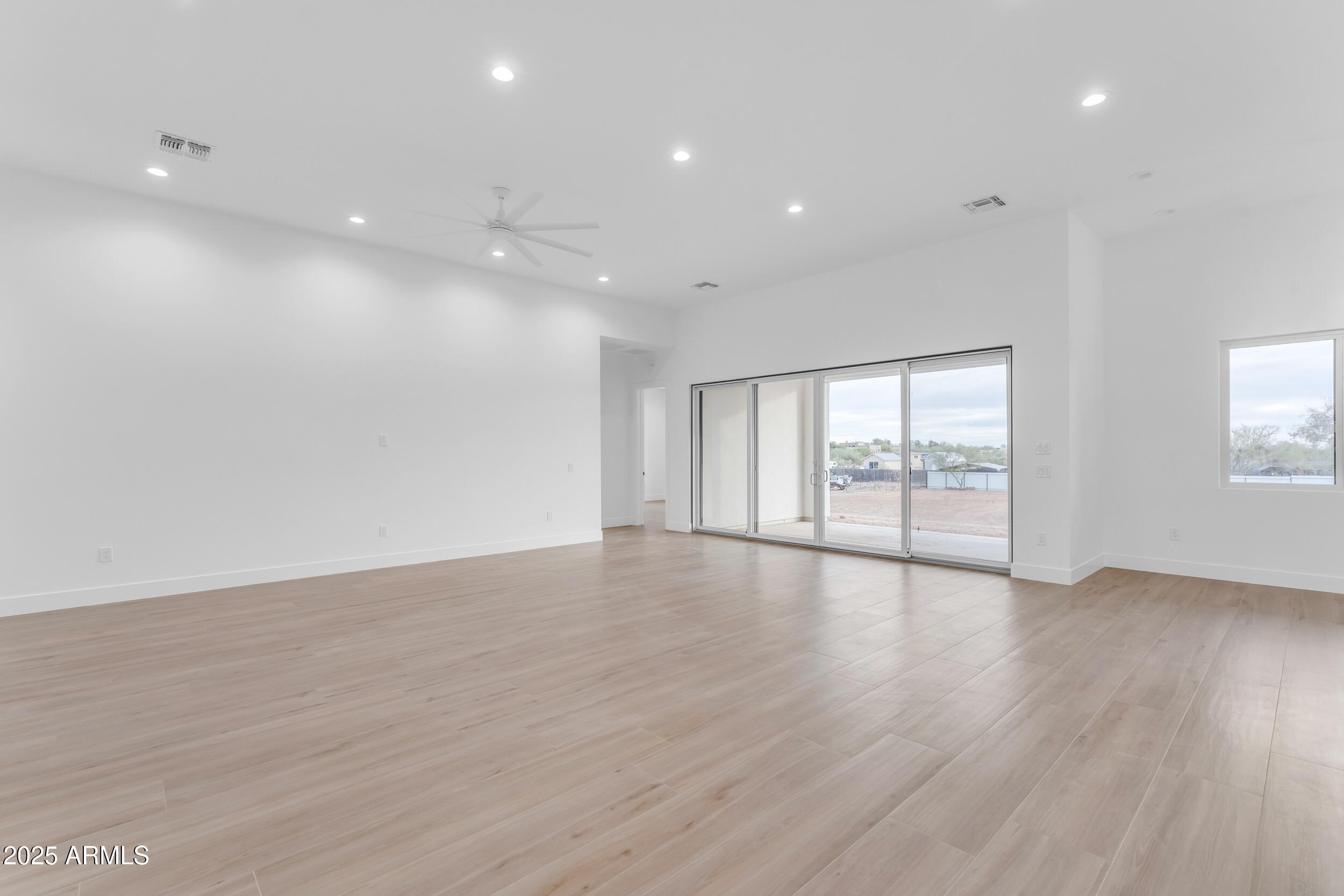 433 W Saddle Mountain Road