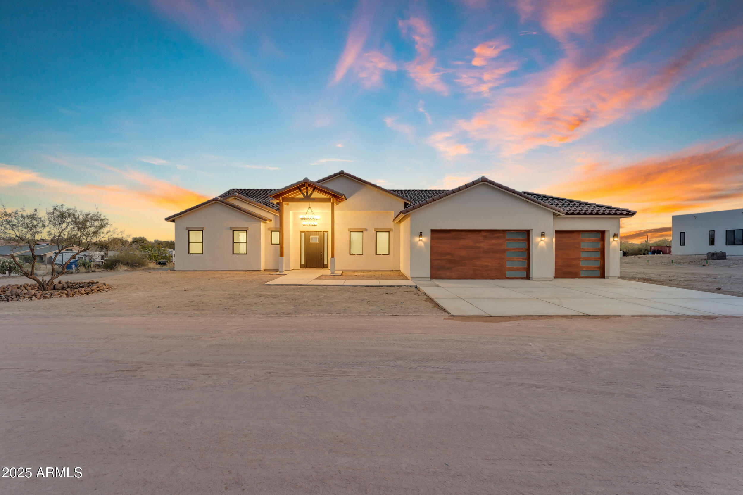 433 W Saddle Mountain Road