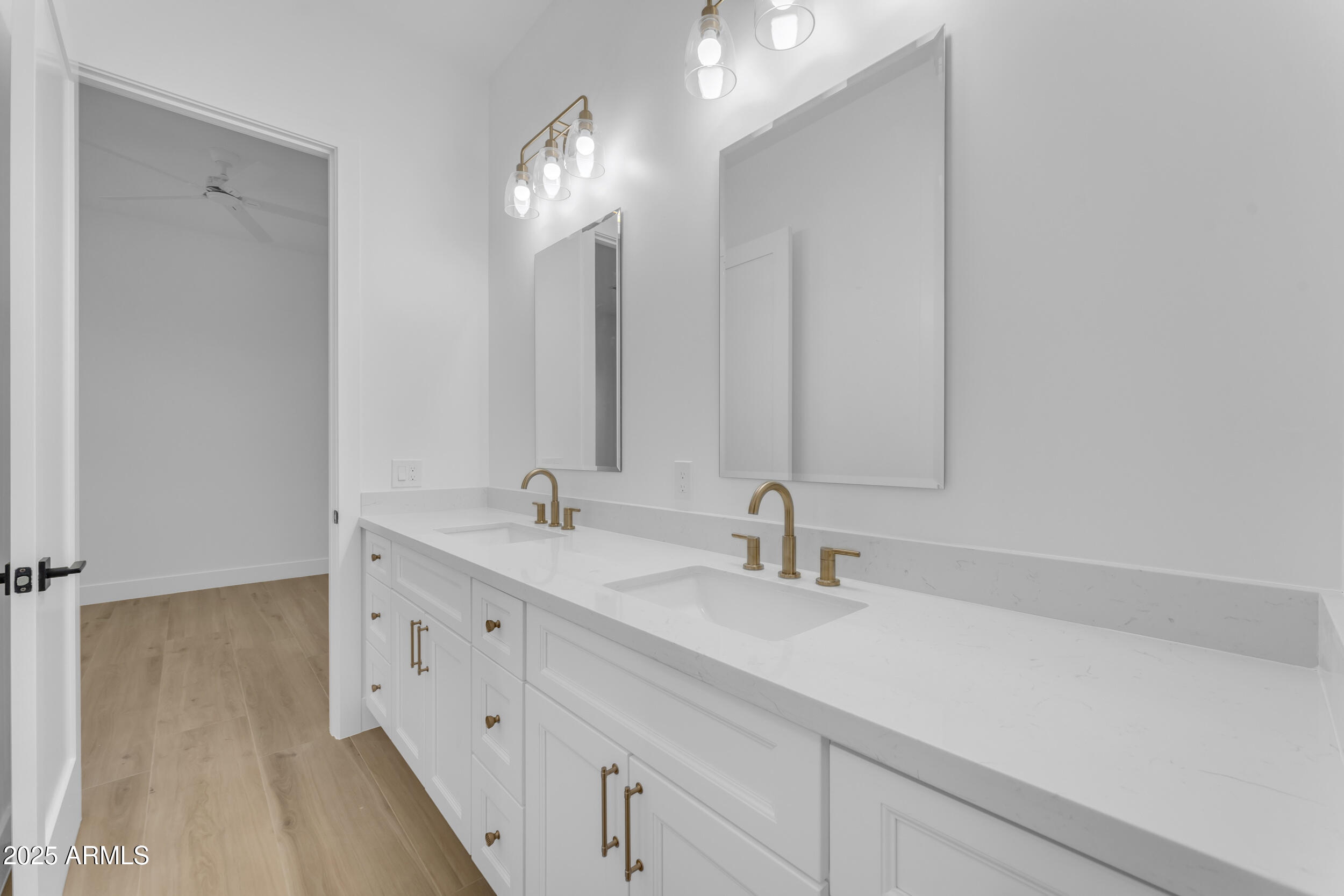 433 W Saddle Mountain Road