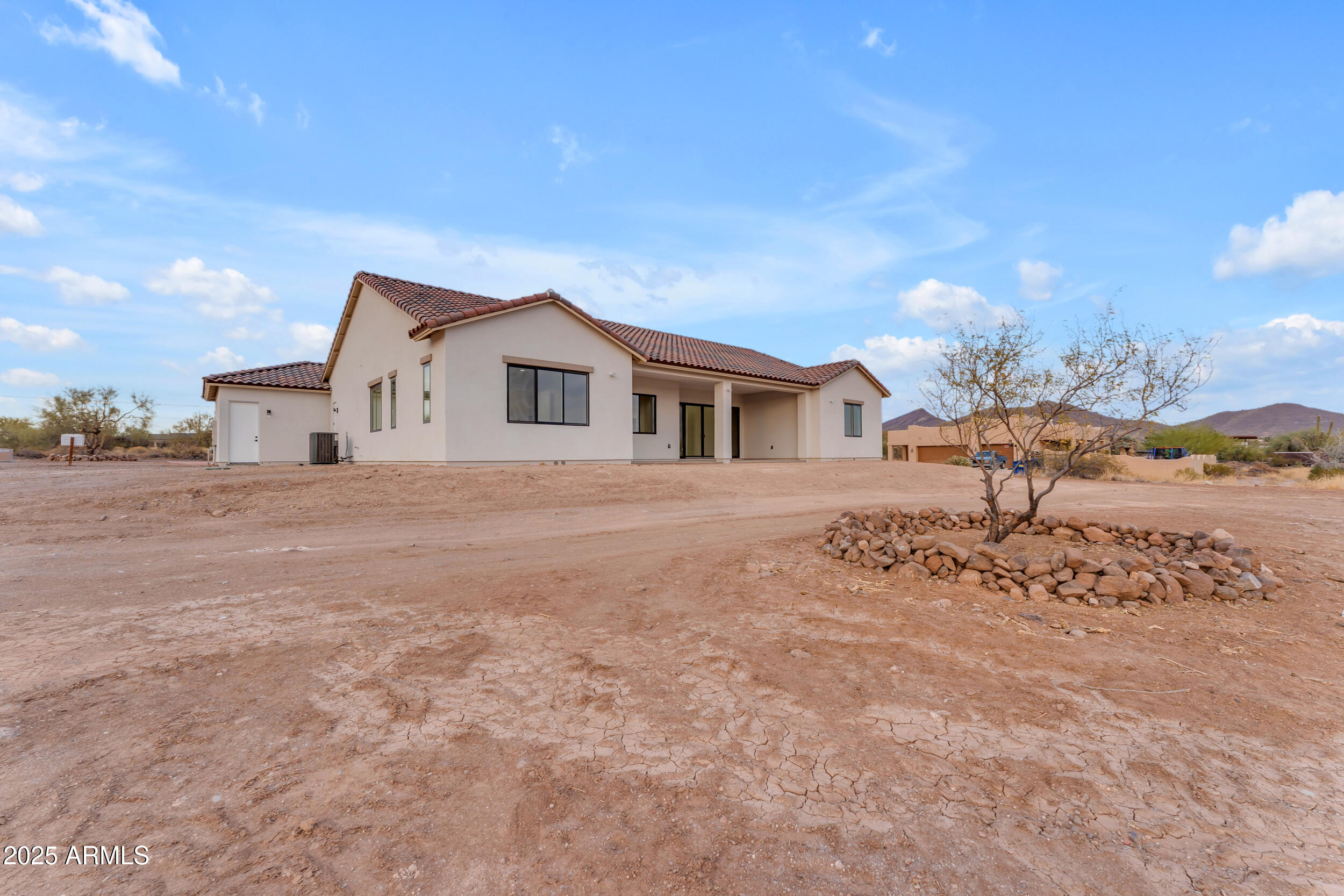 433 W Saddle Mountain Road